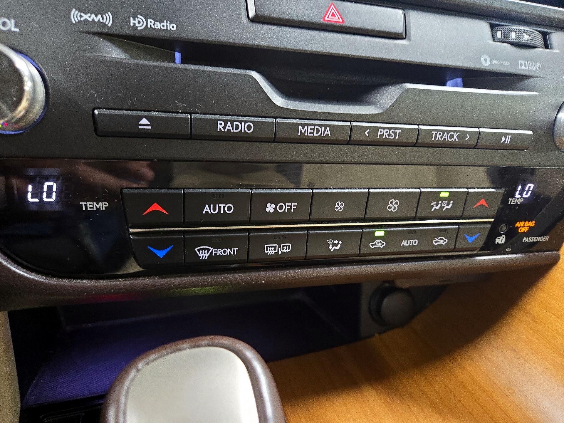 Thumbnail: 2017 Lexus RX - 17