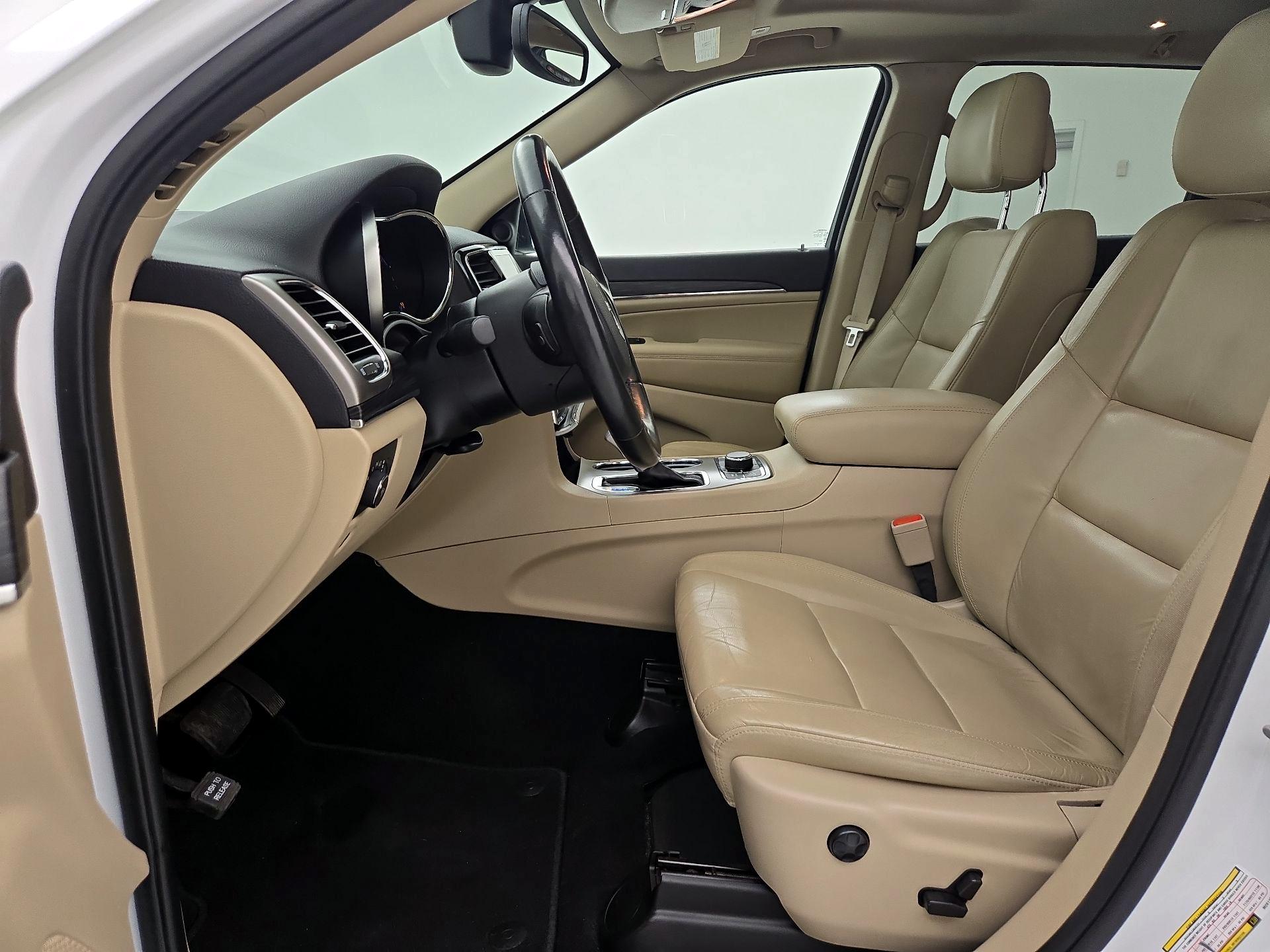 Thumbnail: 2021 Jeep Grand Cherokee - 11