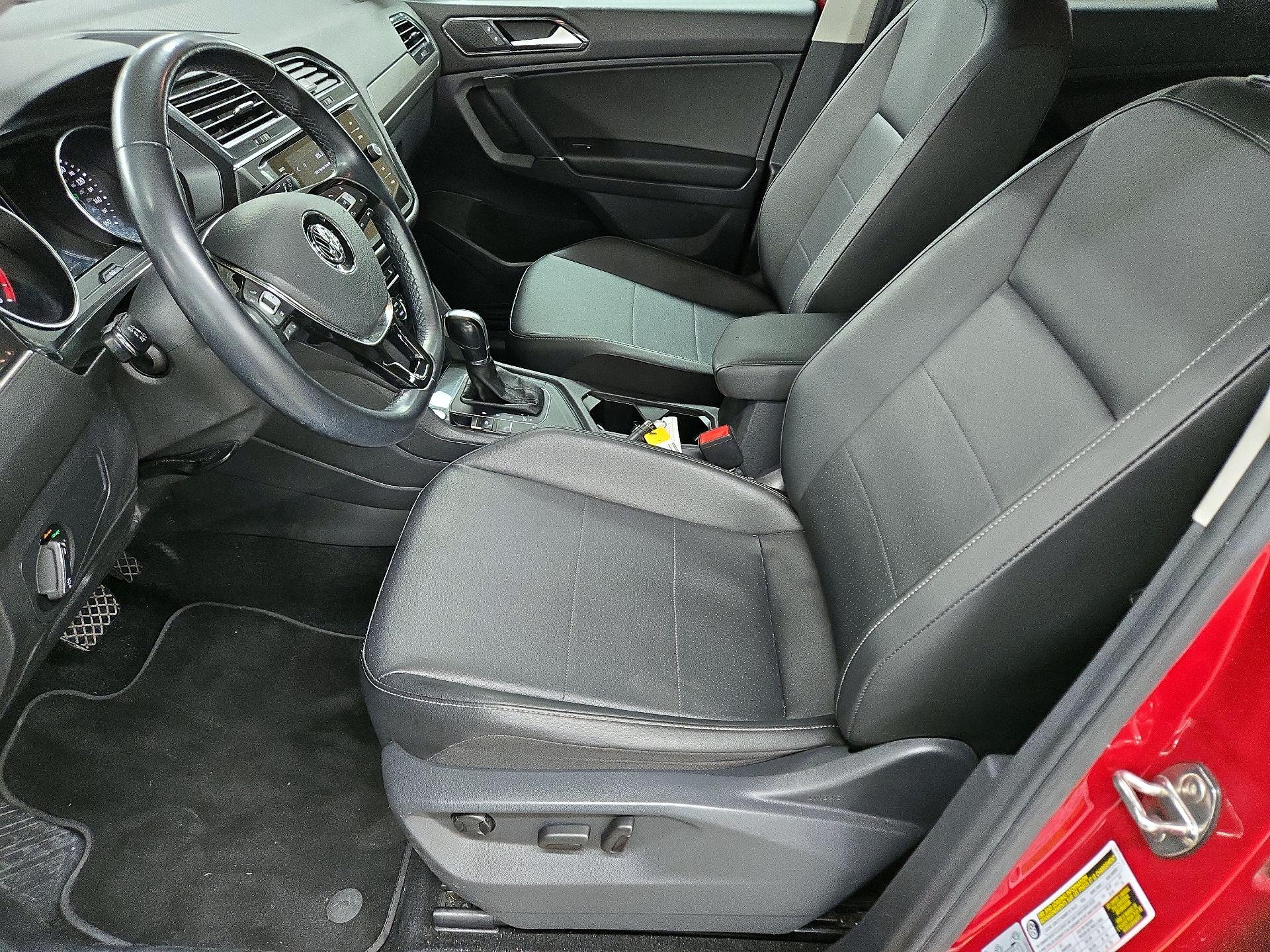 Thumbnail: 2018 Volkswagen Tiguan - 11