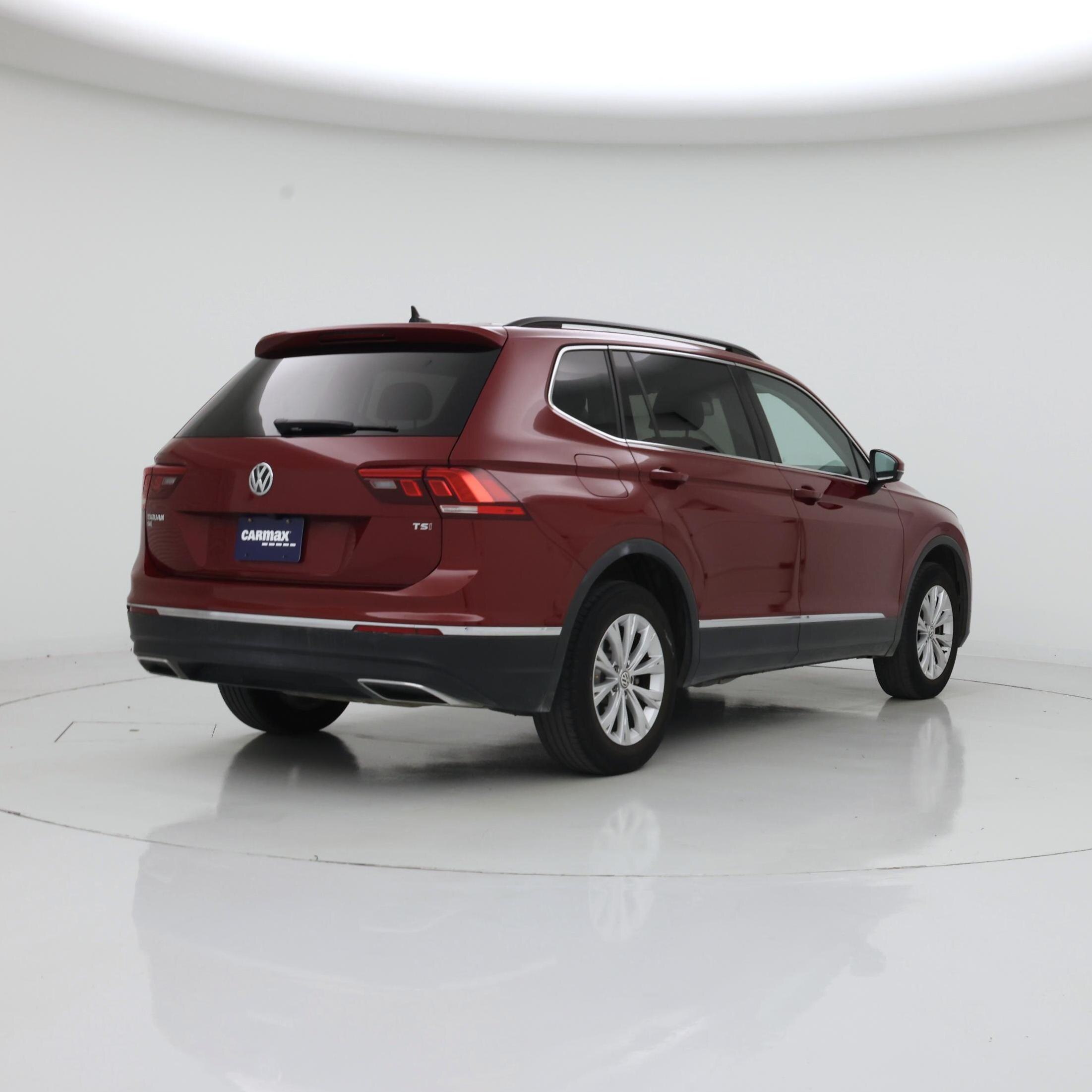 Thumbnail: 2018 Volkswagen Tiguan - 8