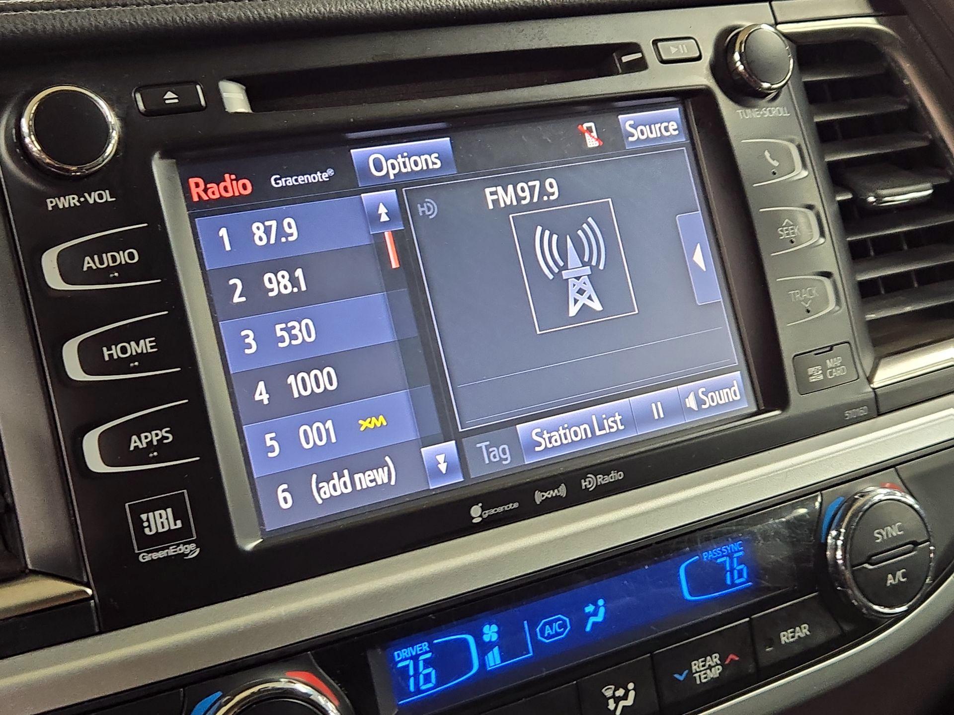 Thumbnail: 2016 Toyota Highlander - 16