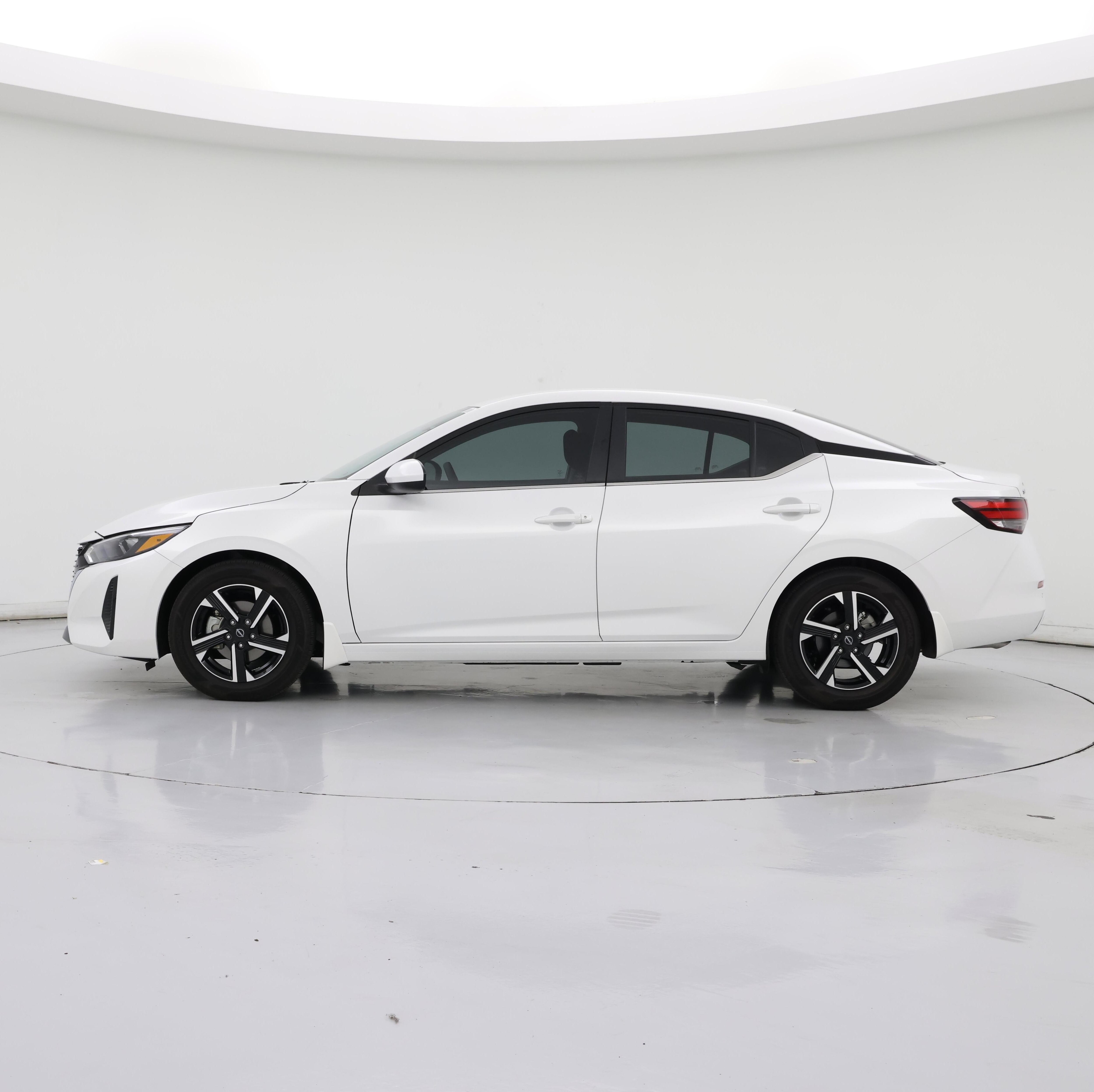 Thumbnail: 2025 Nissan Sentra - 3