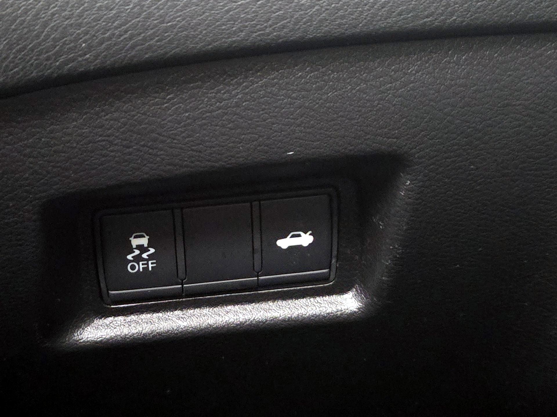 Thumbnail: 2018 INFINITI Q50 - 13