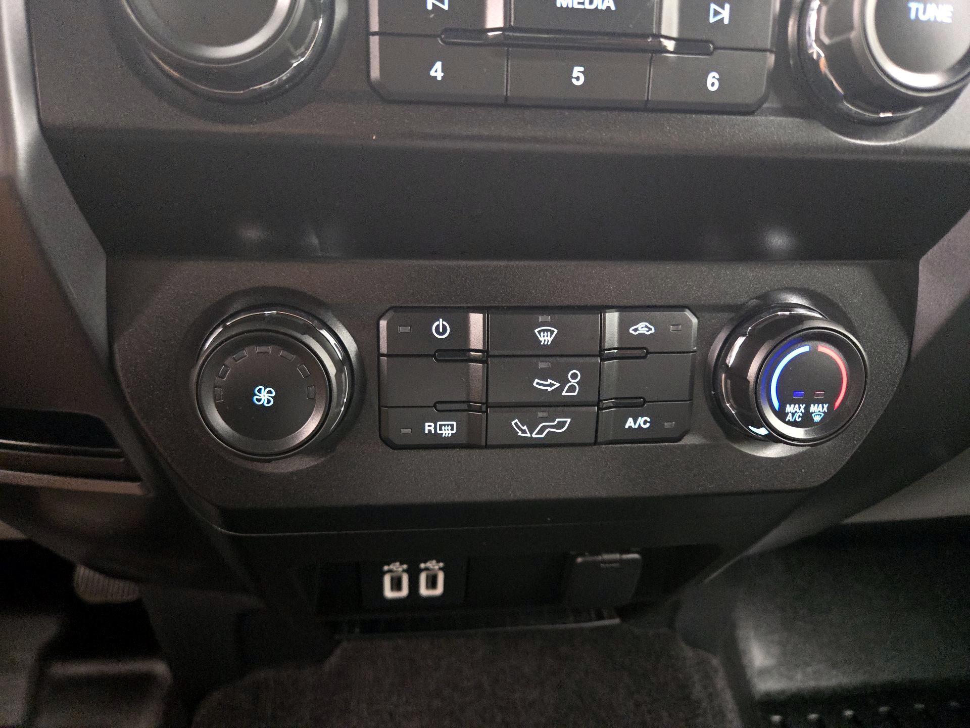 Thumbnail: 2019 Ford F-150 - 16