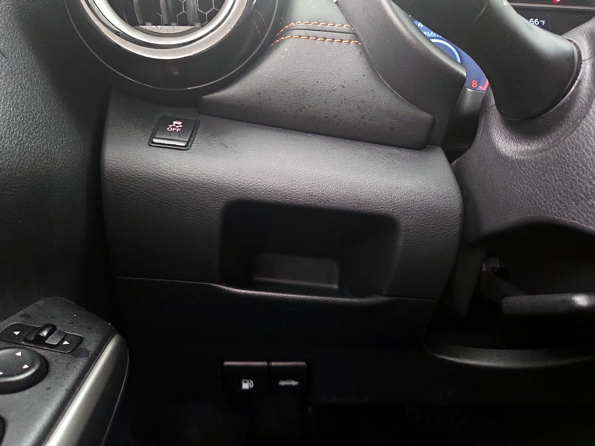 Thumbnail: 2018 Nissan Kicks - 13