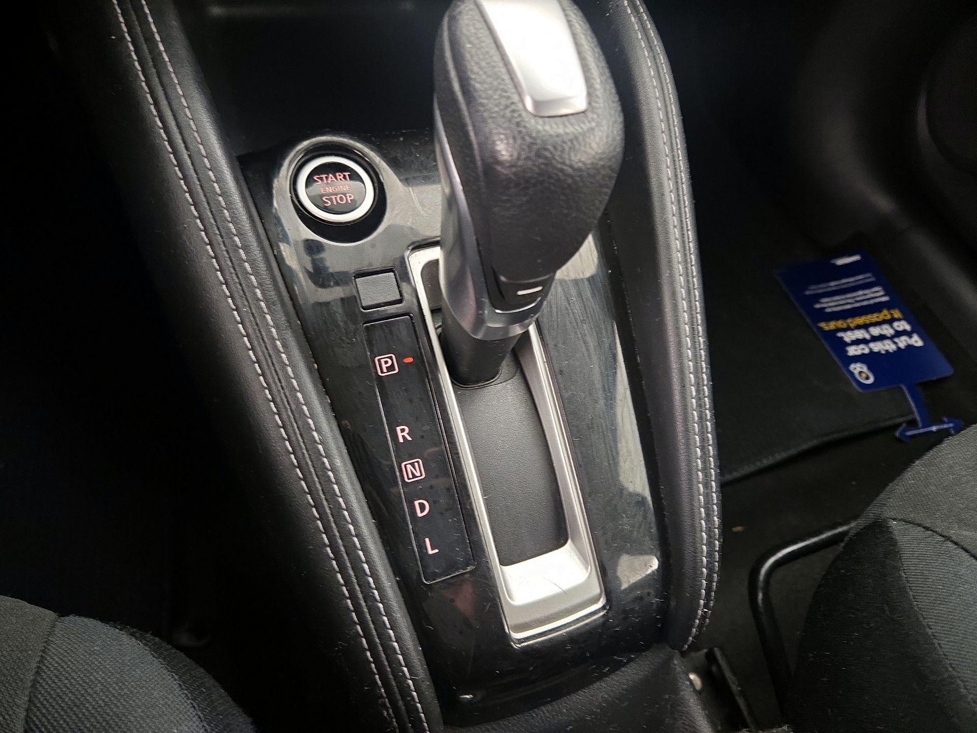 Thumbnail: 2018 Nissan Kicks - 17