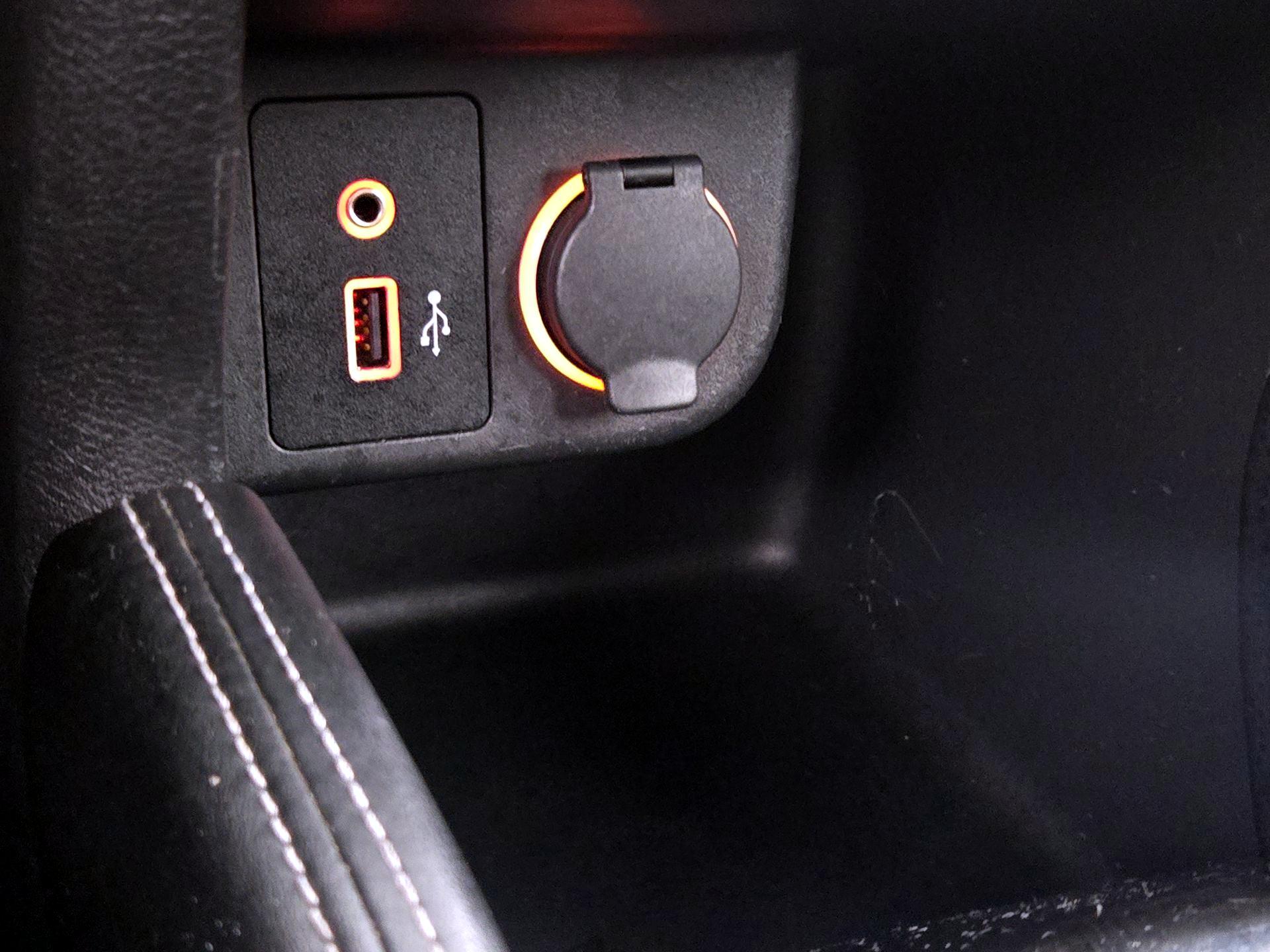 Thumbnail: 2018 Nissan Kicks - 18