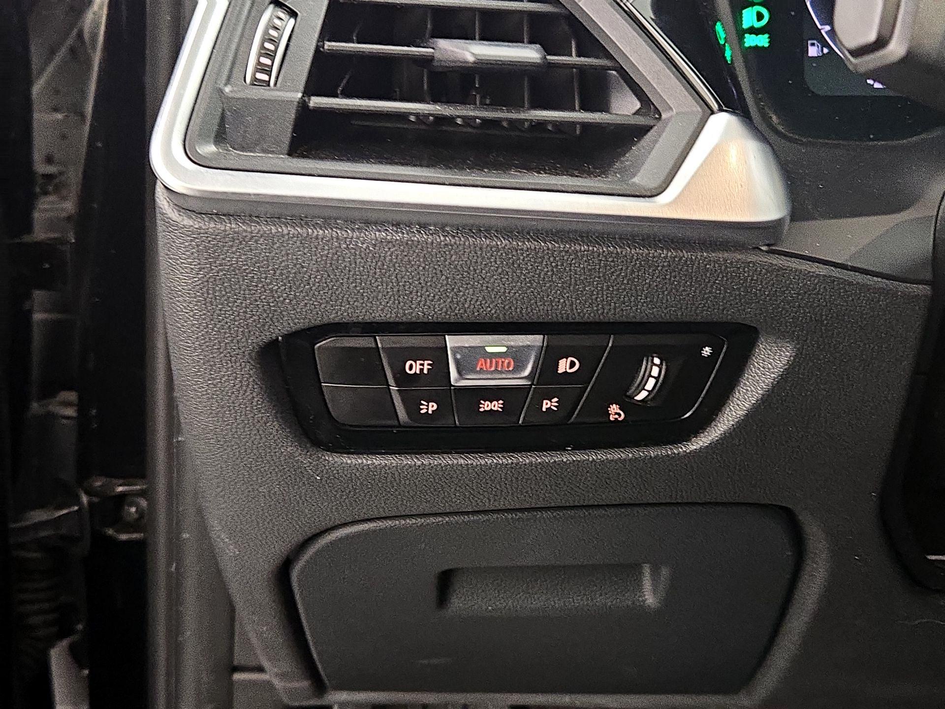 Thumbnail: 2019 BMW 3 Series - 13