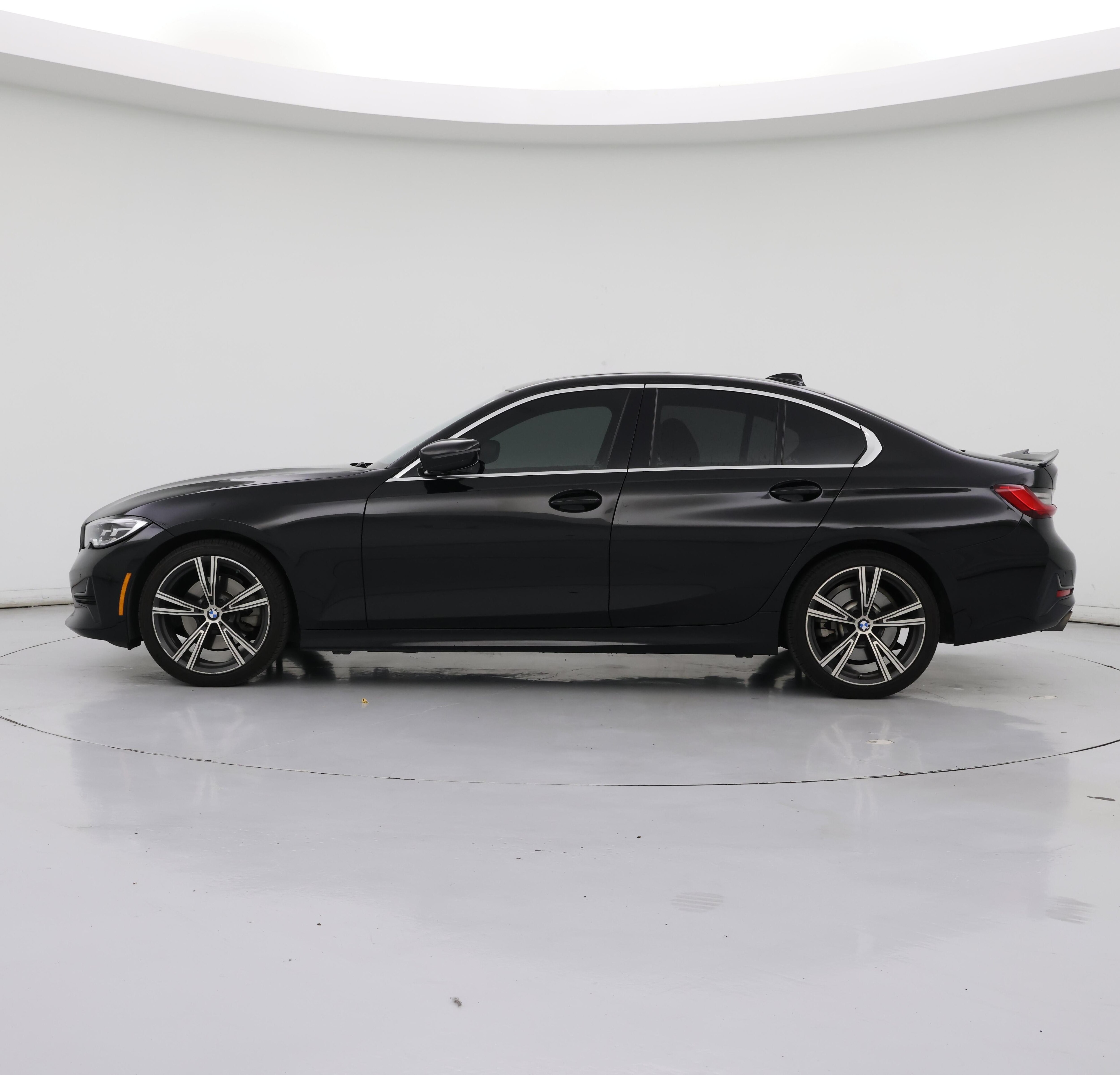 Thumbnail: 2019 BMW 3 Series - 3