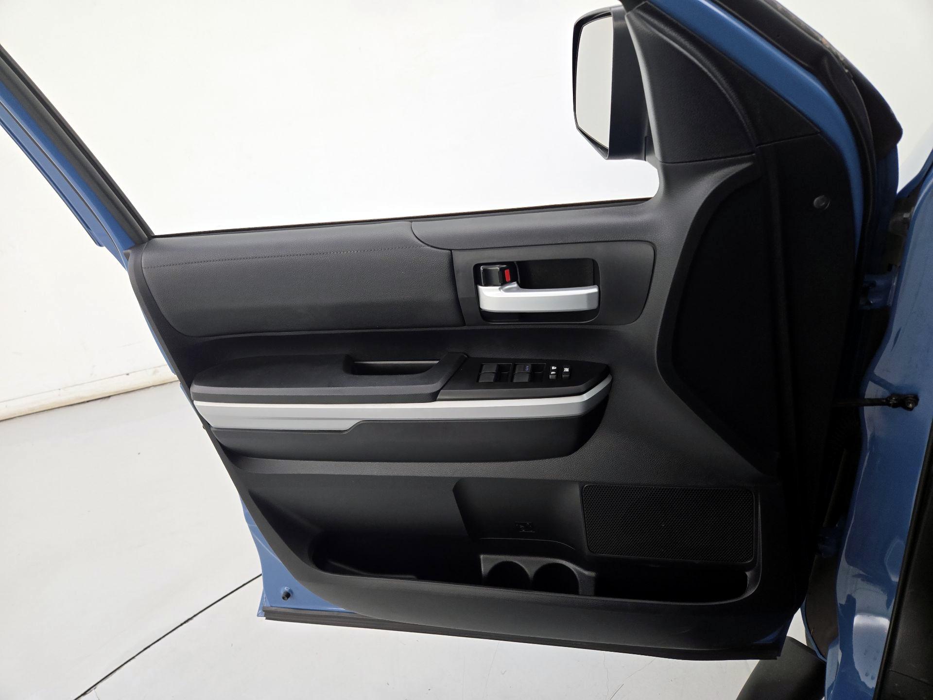 Thumbnail: 2020 Toyota Tundra - 12