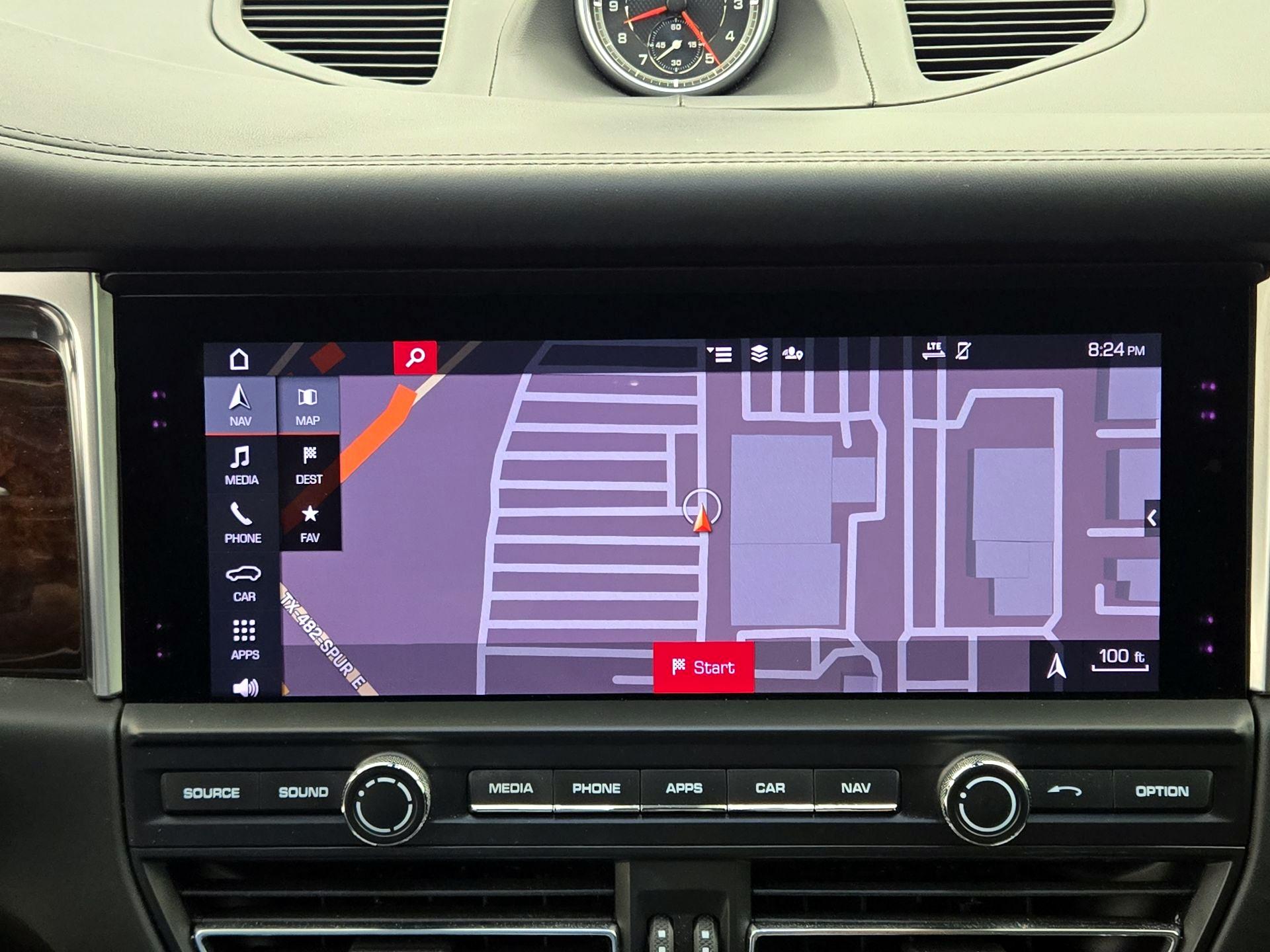 Thumbnail: 2020 Porsche Macan - 14