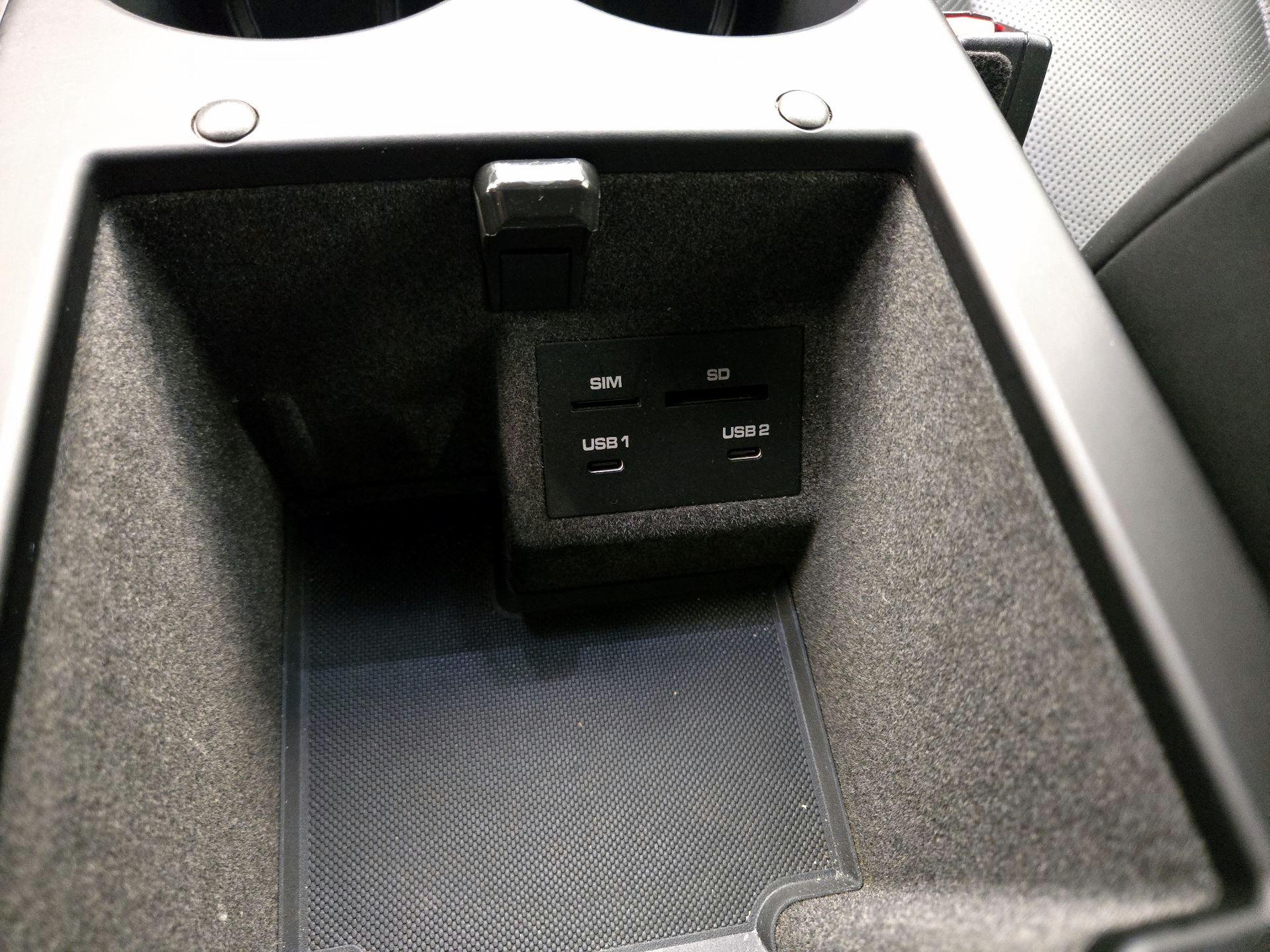 Thumbnail: 2020 Porsche Macan - 19