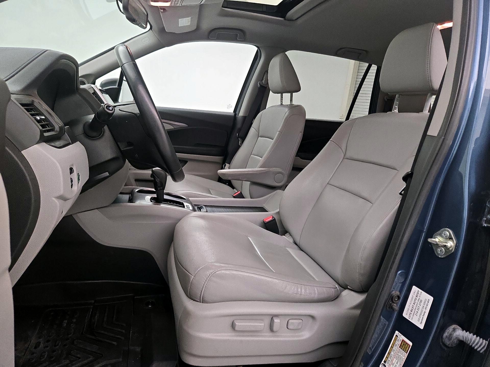 Thumbnail: 2016 Honda Pilot - 11