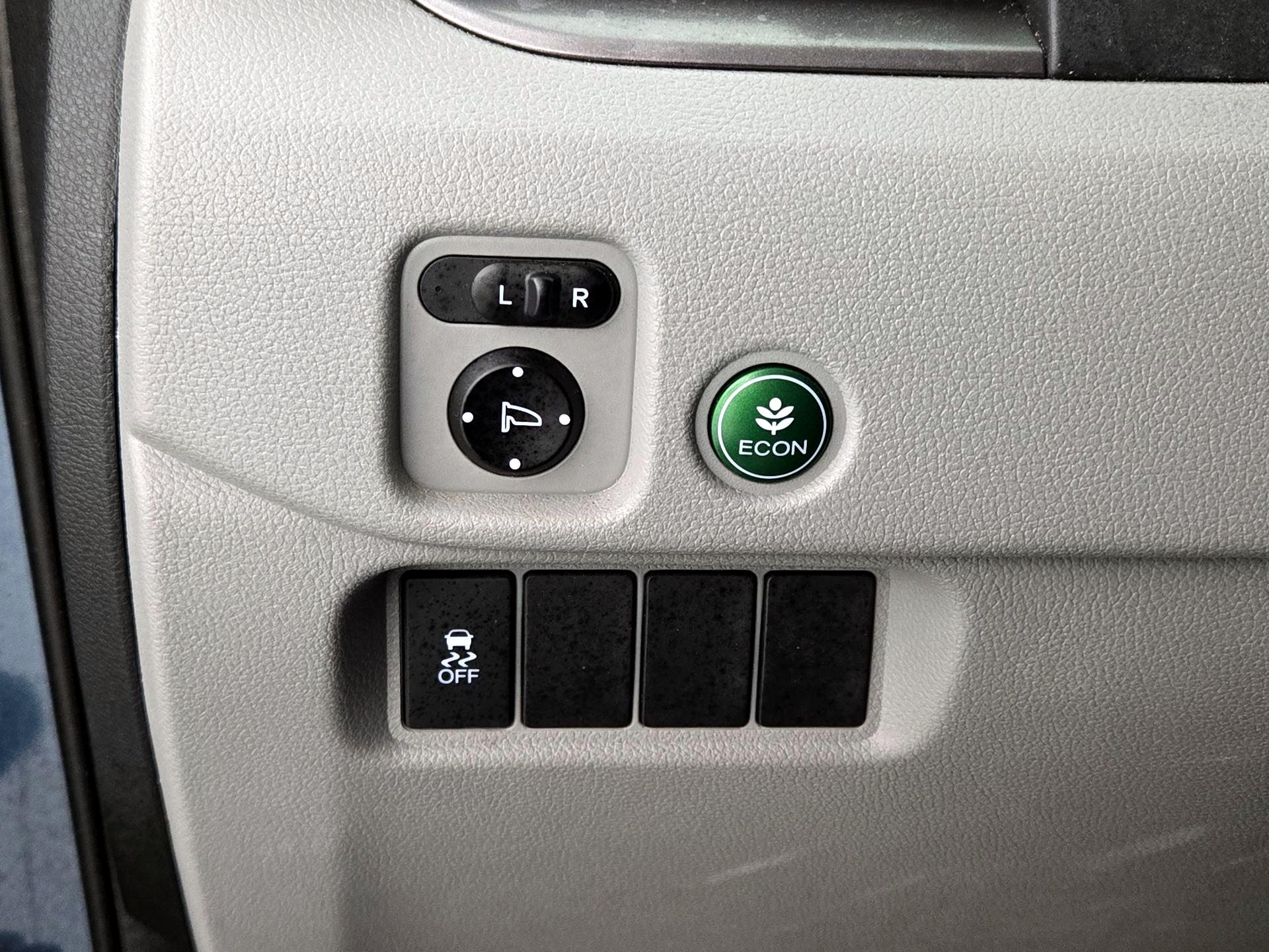 Thumbnail: 2016 Honda Pilot - 13