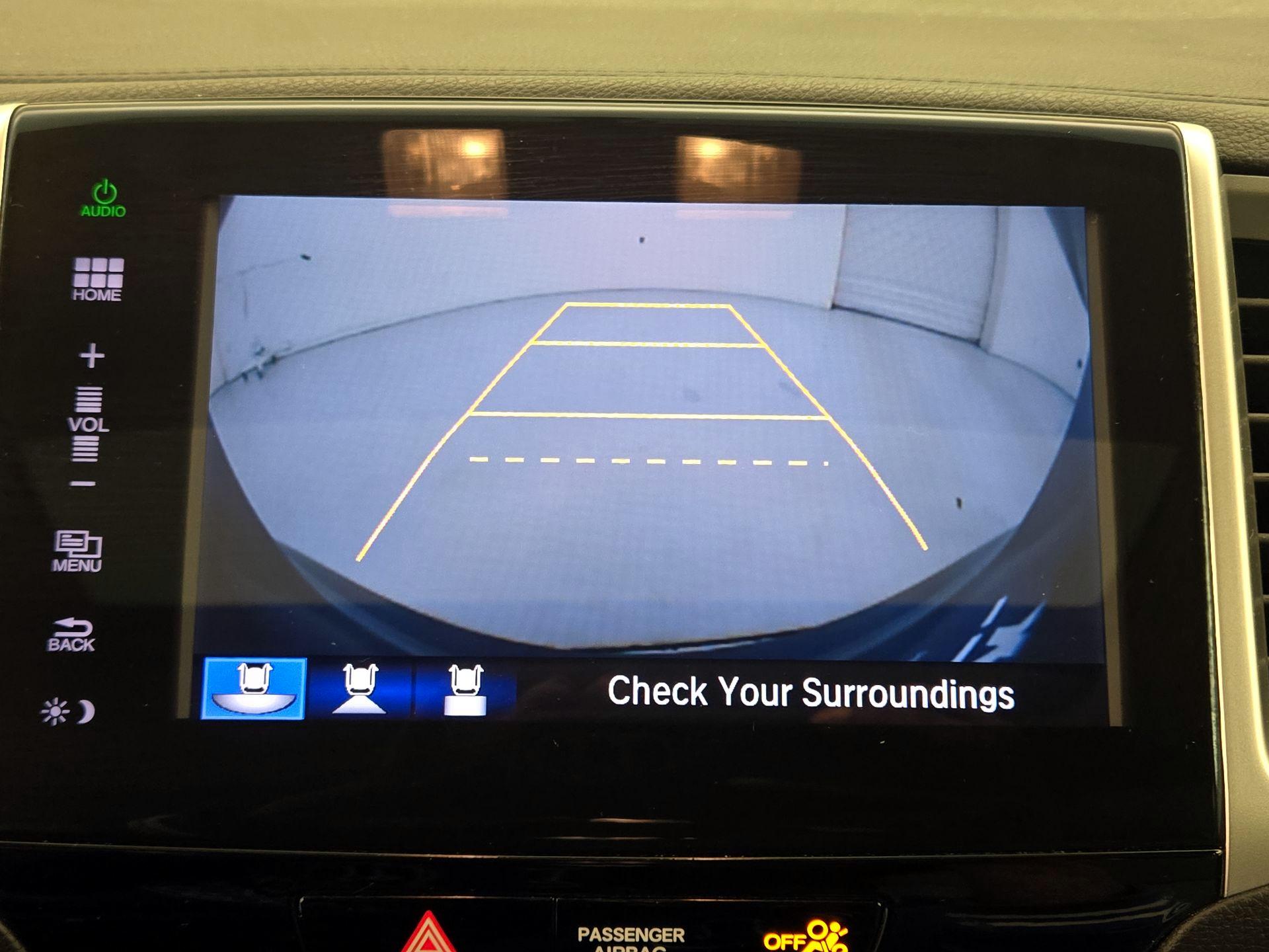 Thumbnail: 2016 Honda Pilot - 14