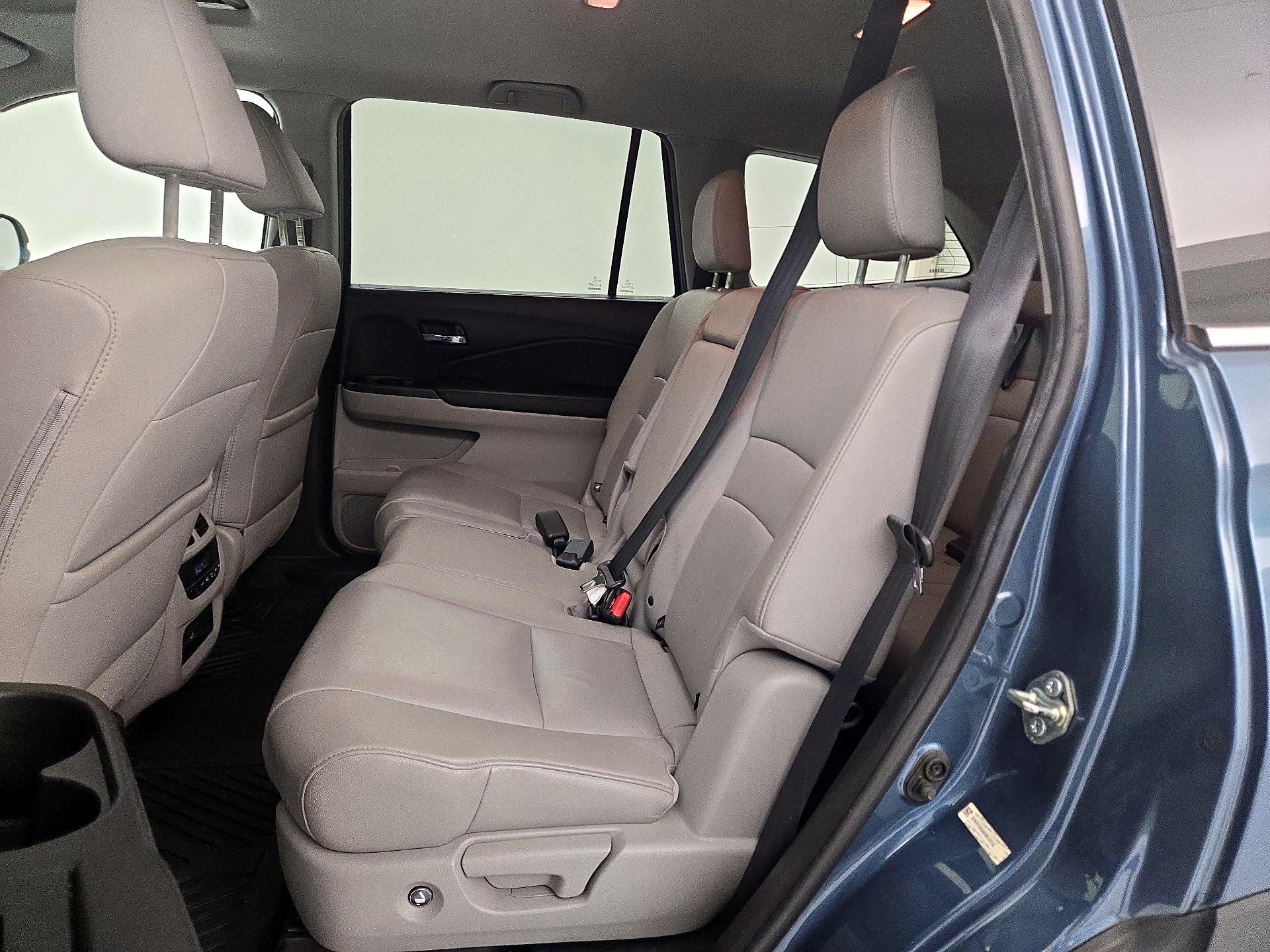 Thumbnail: 2016 Honda Pilot - 20