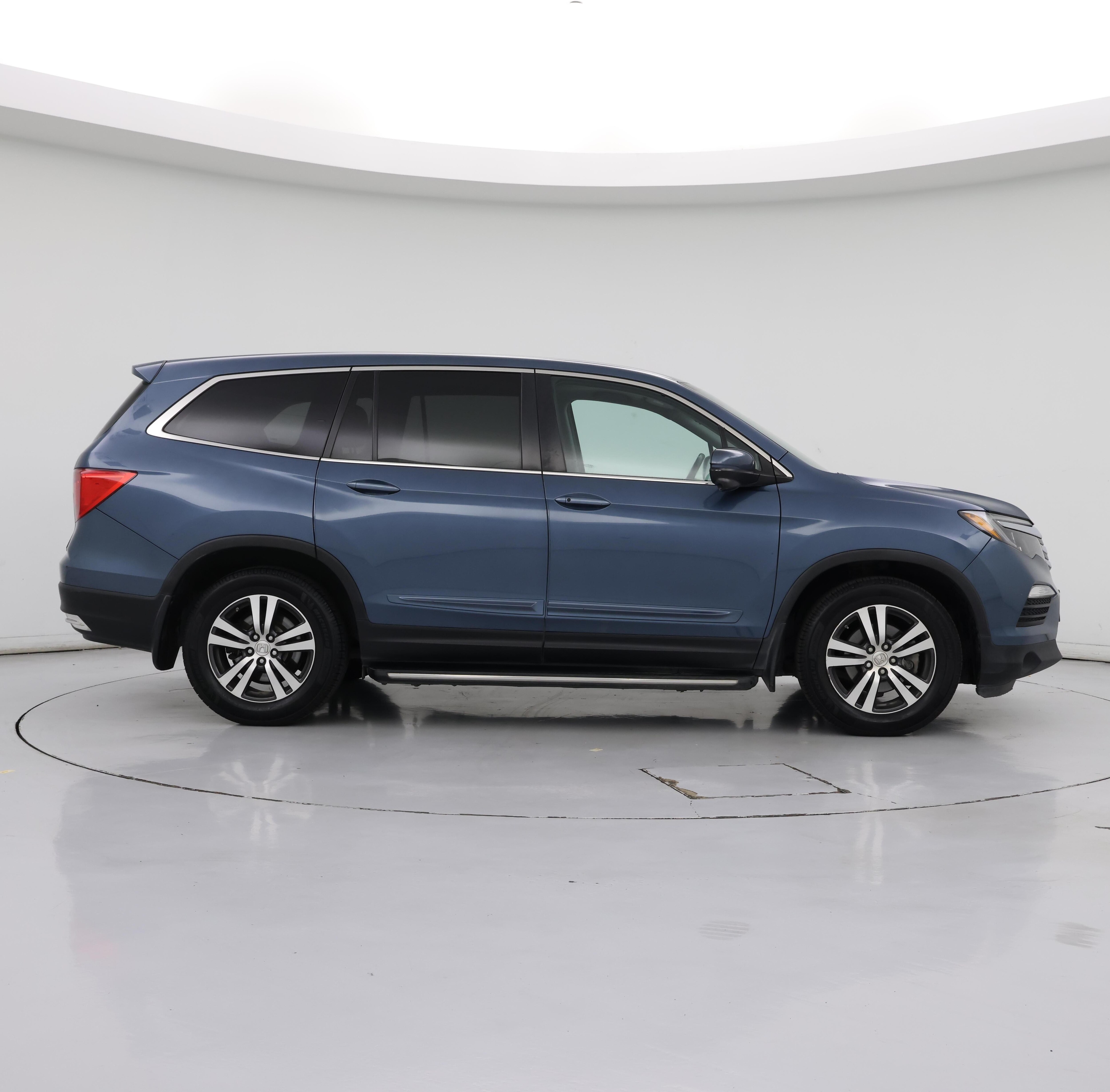 Thumbnail: 2016 Honda Pilot - 7