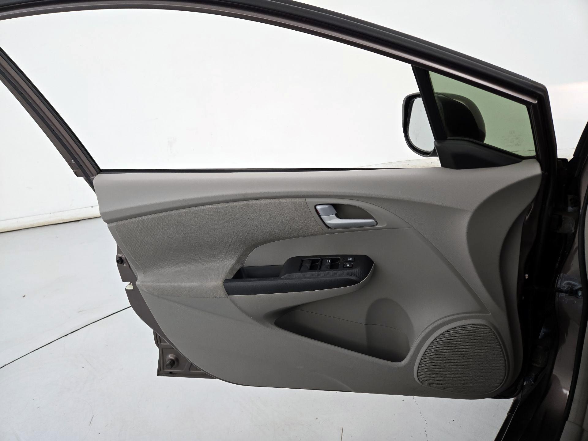 Thumbnail: 2014 Honda Insight - 12