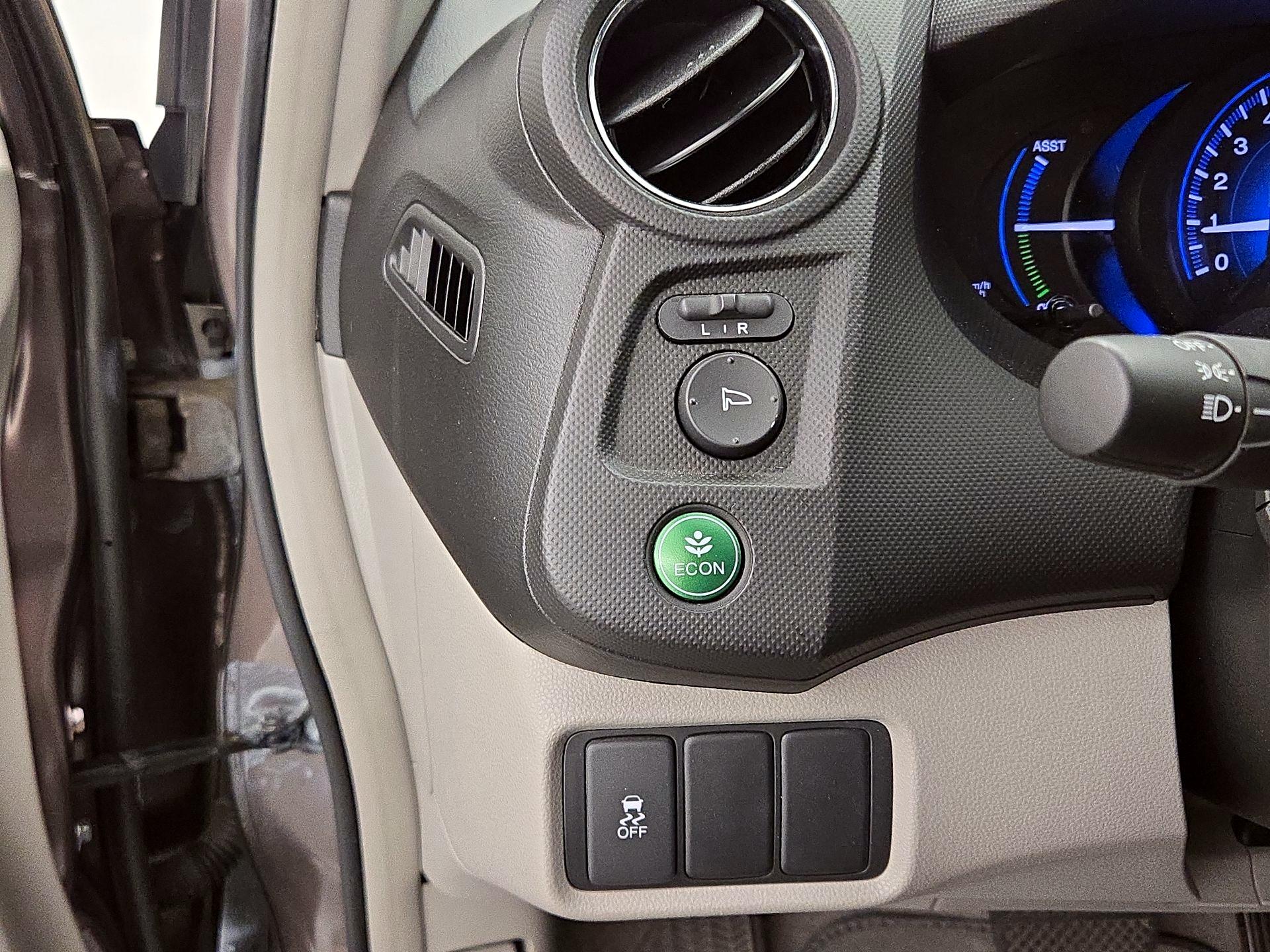 Thumbnail: 2014 Honda Insight - 13