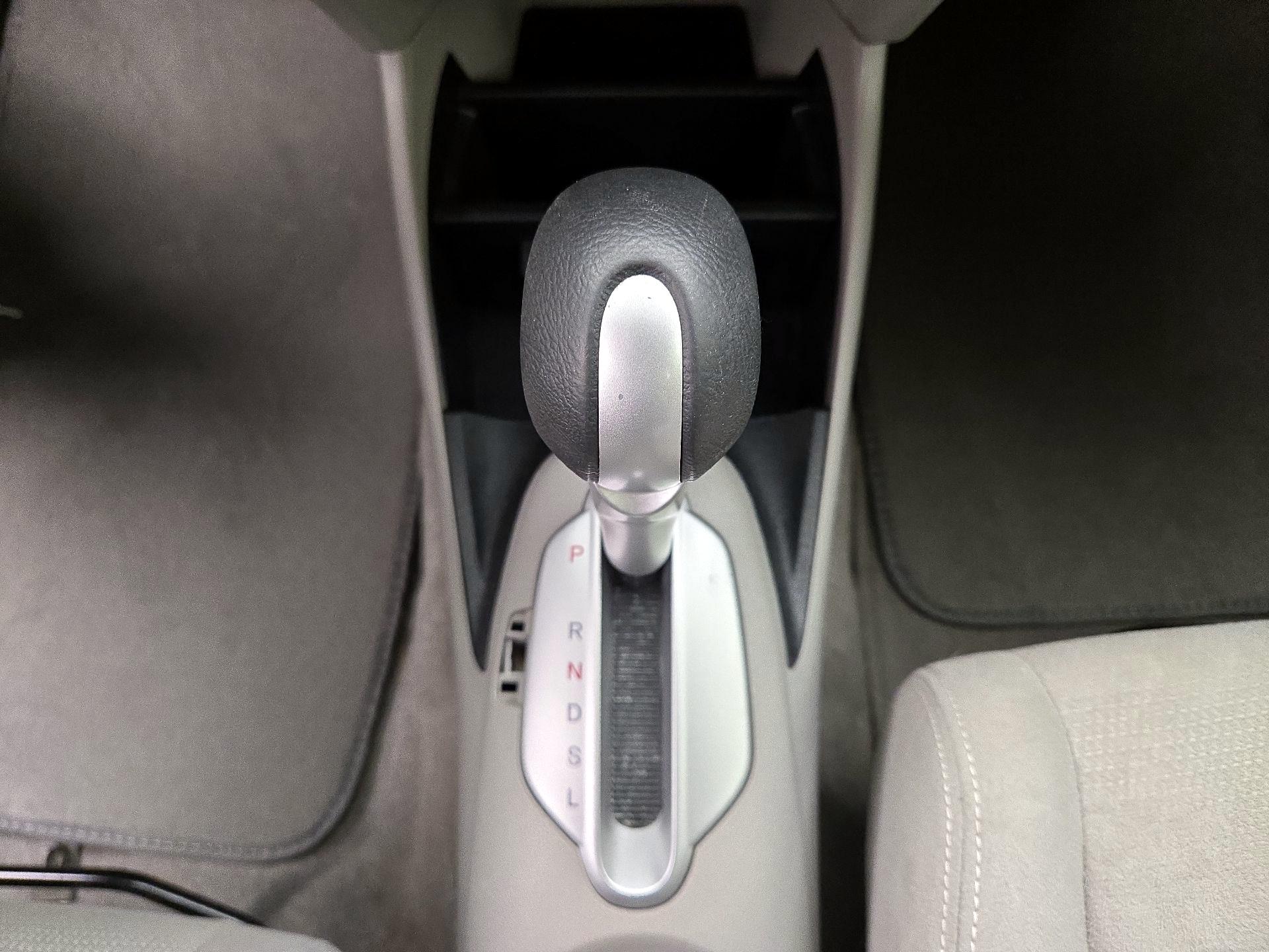 Thumbnail: 2014 Honda Insight - 16