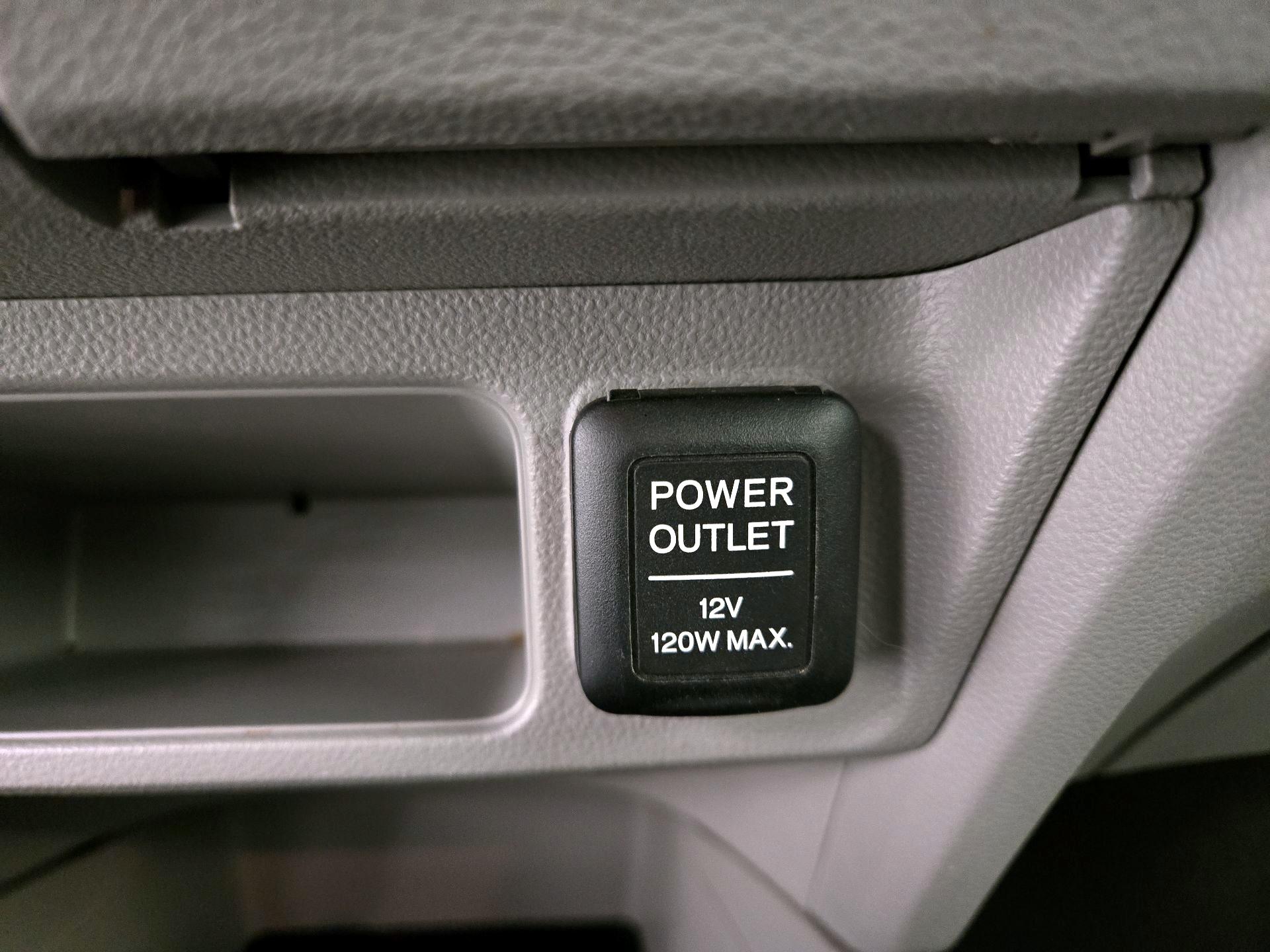 Thumbnail: 2014 Honda Insight - 17