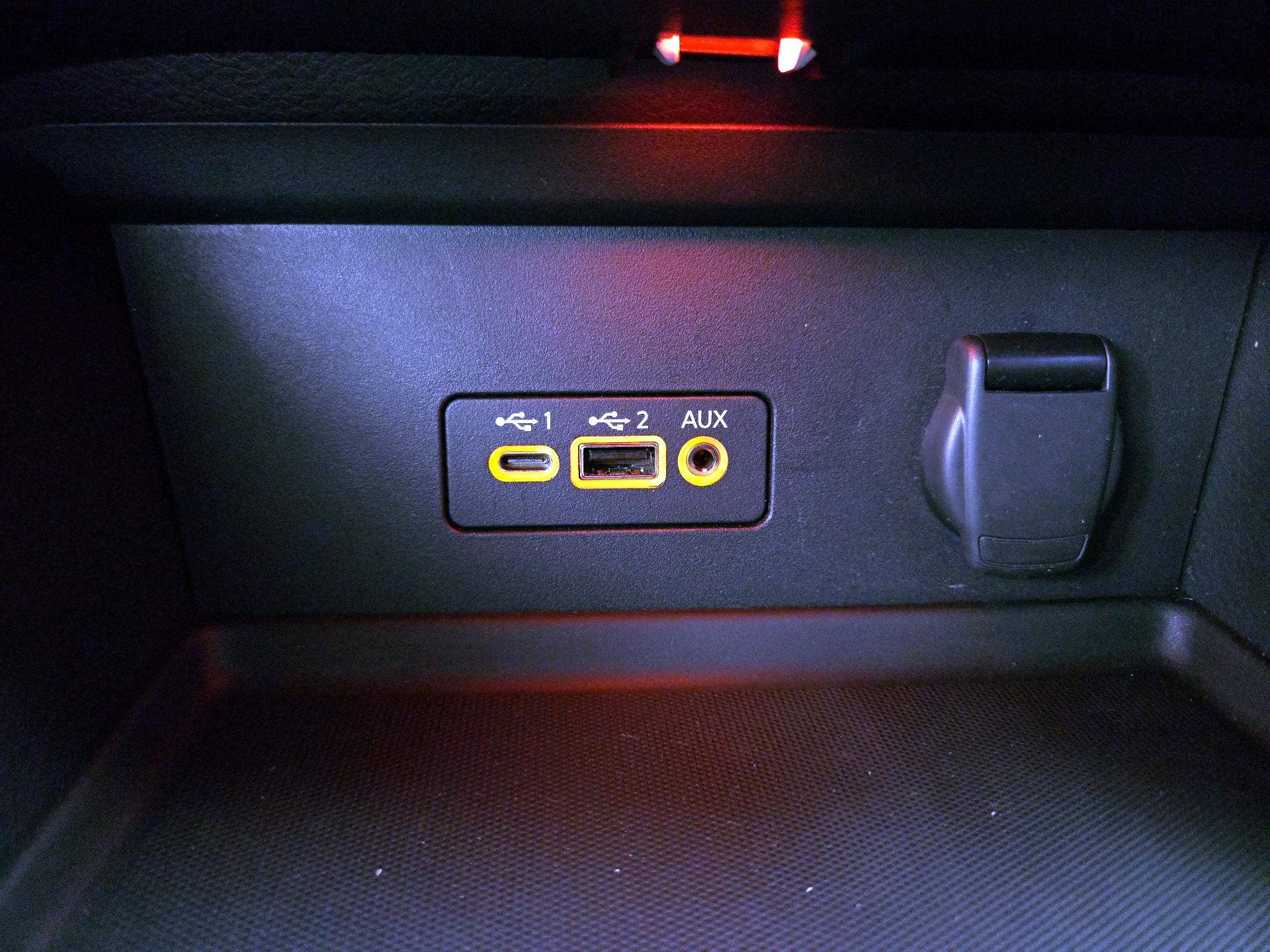 Thumbnail: 2021 Nissan Sentra - 18