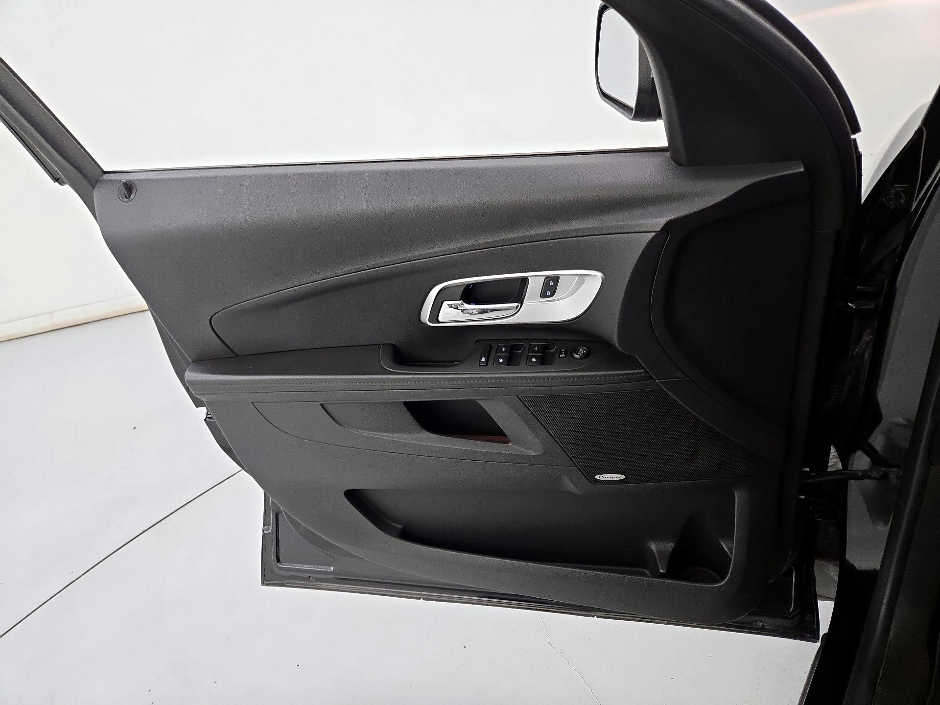 Thumbnail: 2016 Chevrolet Equinox - 12