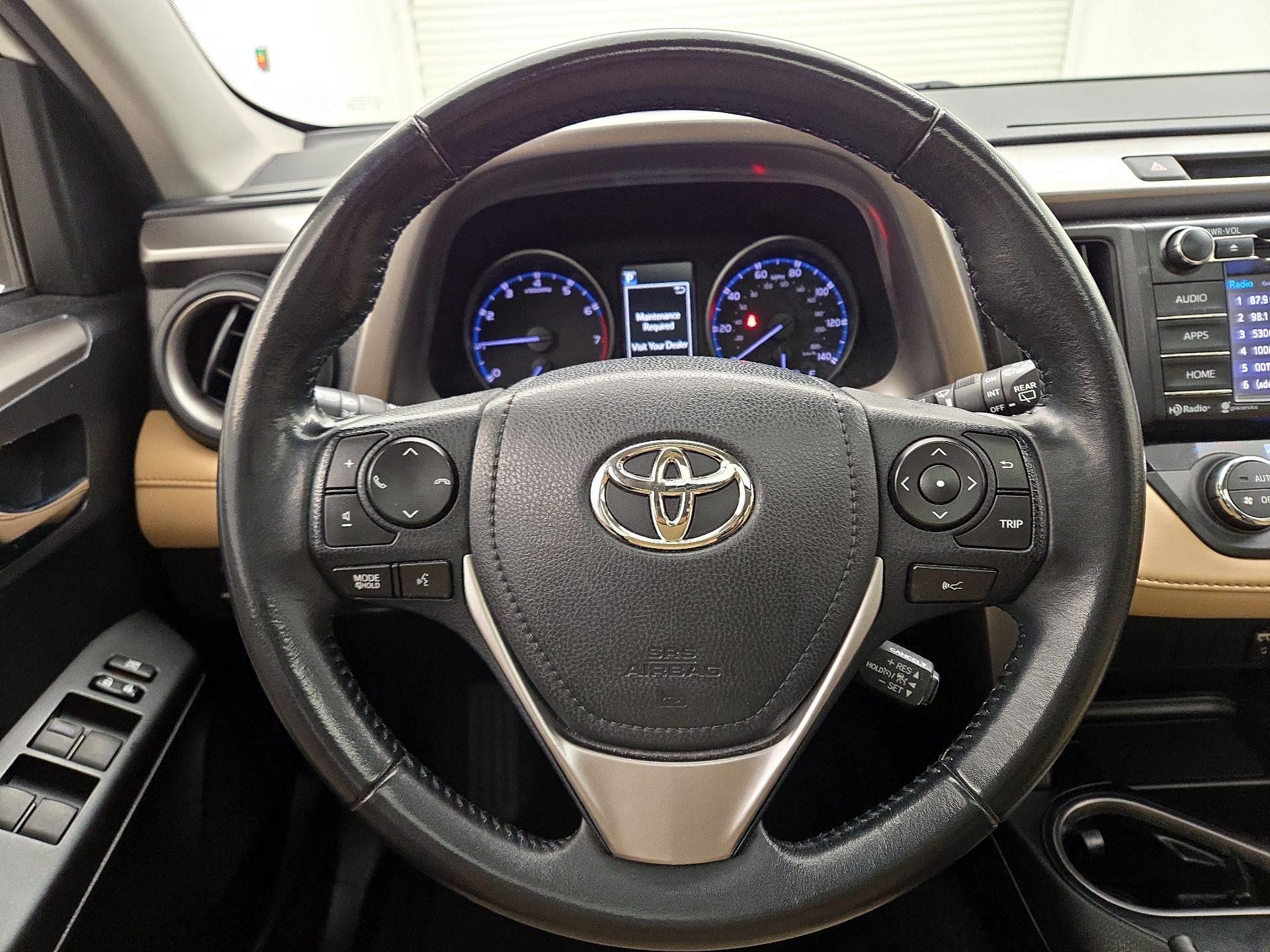 Thumbnail: 2018 Toyota RAV4 - 10