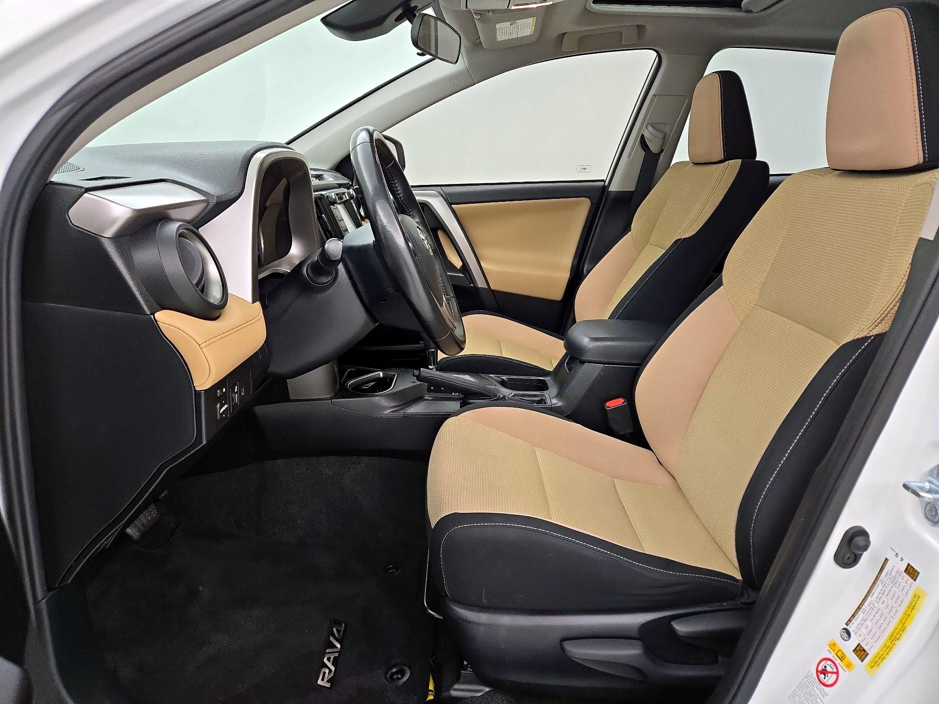 Thumbnail: 2018 Toyota RAV4 - 11