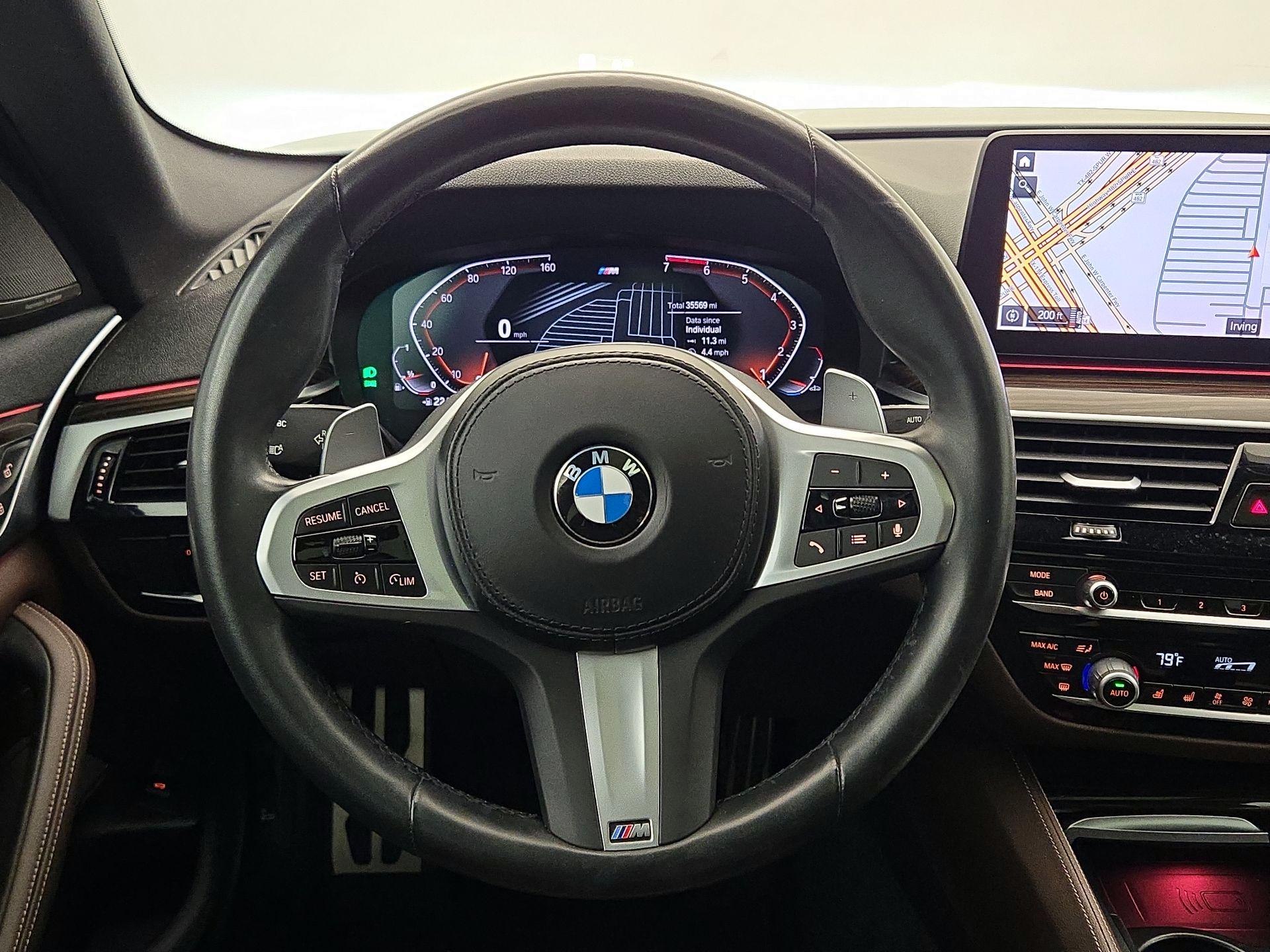 Thumbnail: 2023 BMW 5 Series - 10