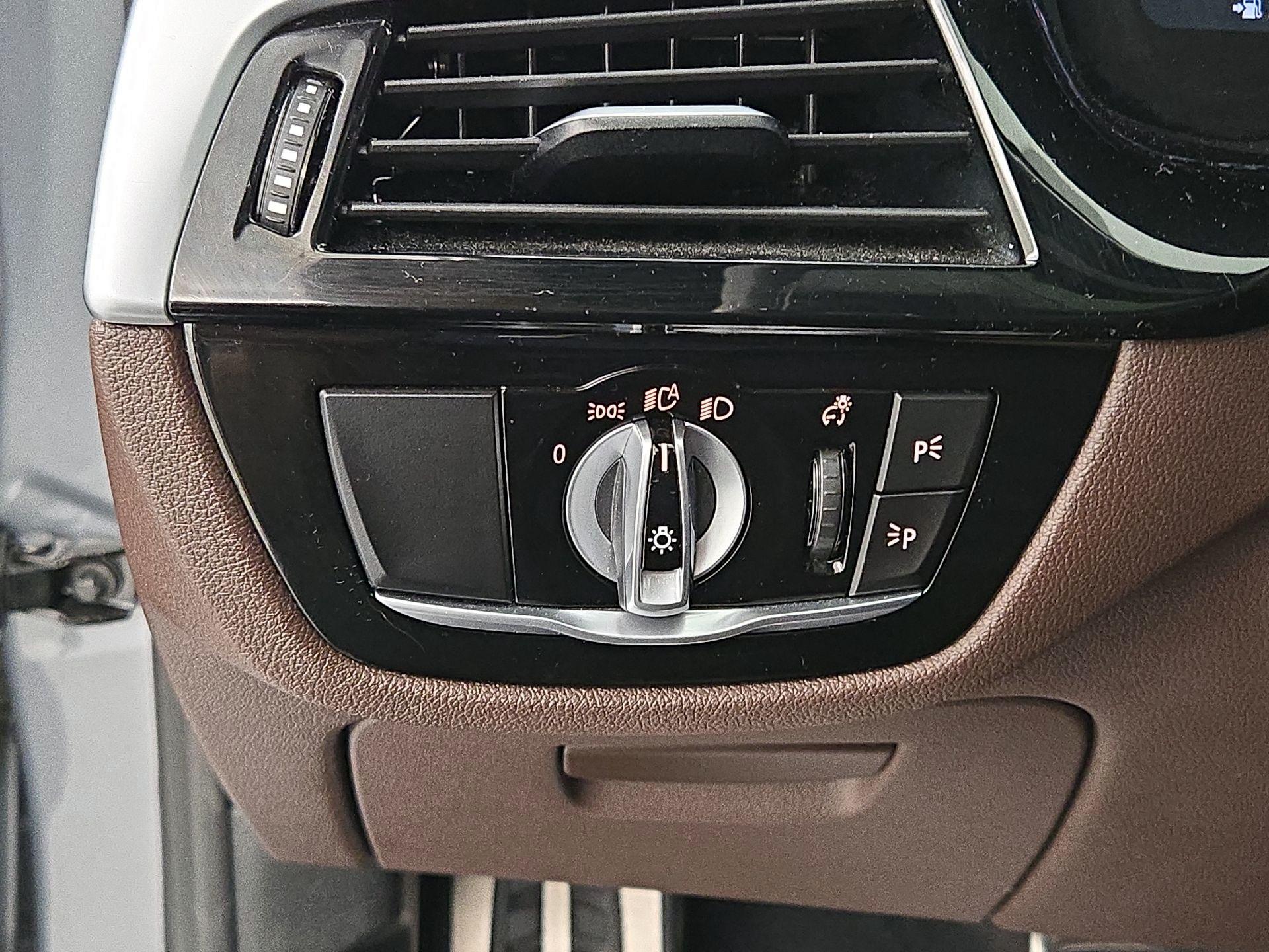 Thumbnail: 2023 BMW 5 Series - 13