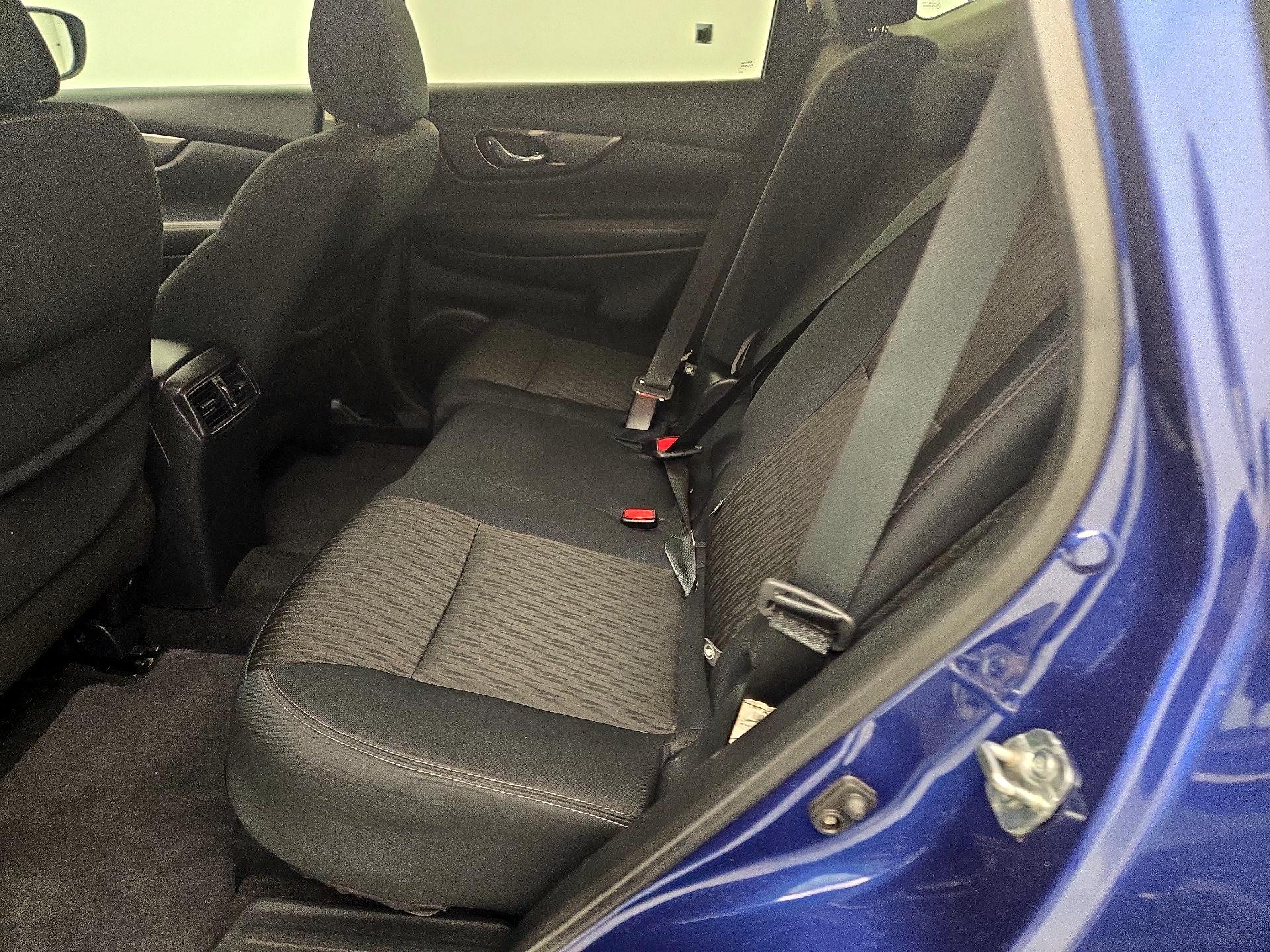 Thumbnail: 2019 Nissan Rogue - 19