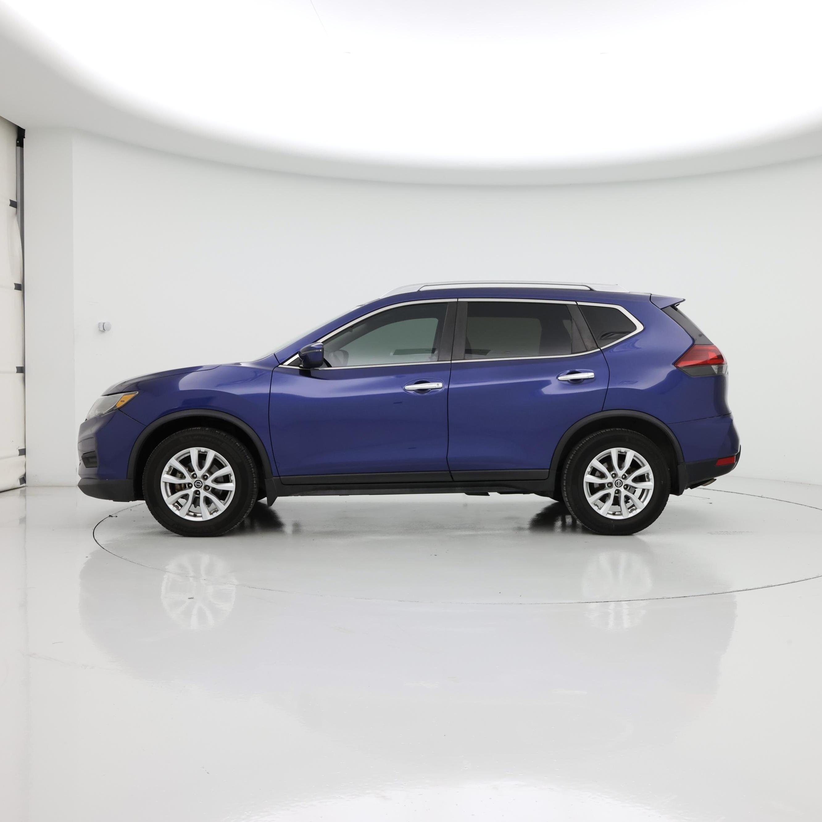 Thumbnail: 2019 Nissan Rogue - 3