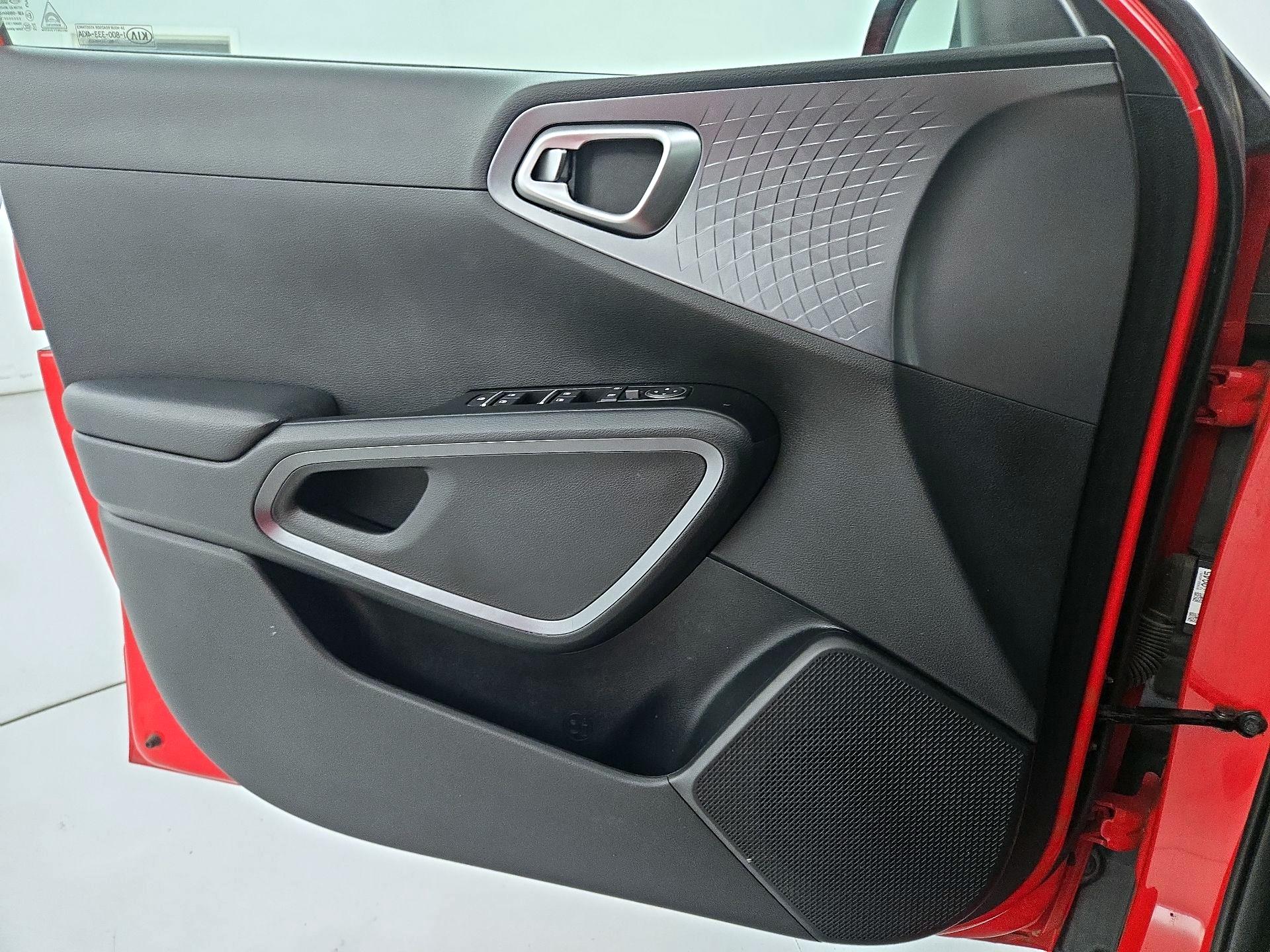 Thumbnail: 2020 Kia Soul - 12