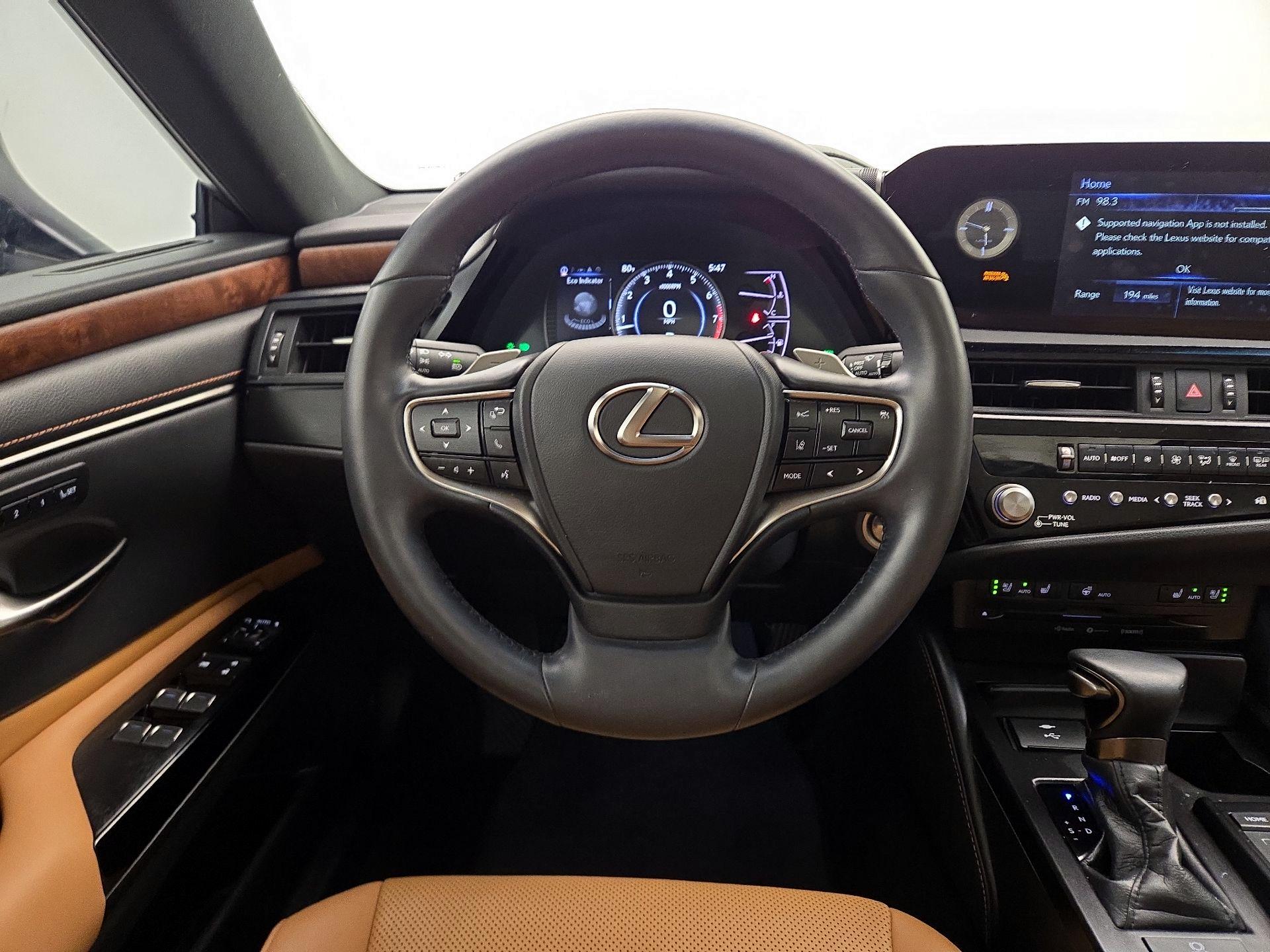 Thumbnail: 2022 Lexus ES - 10