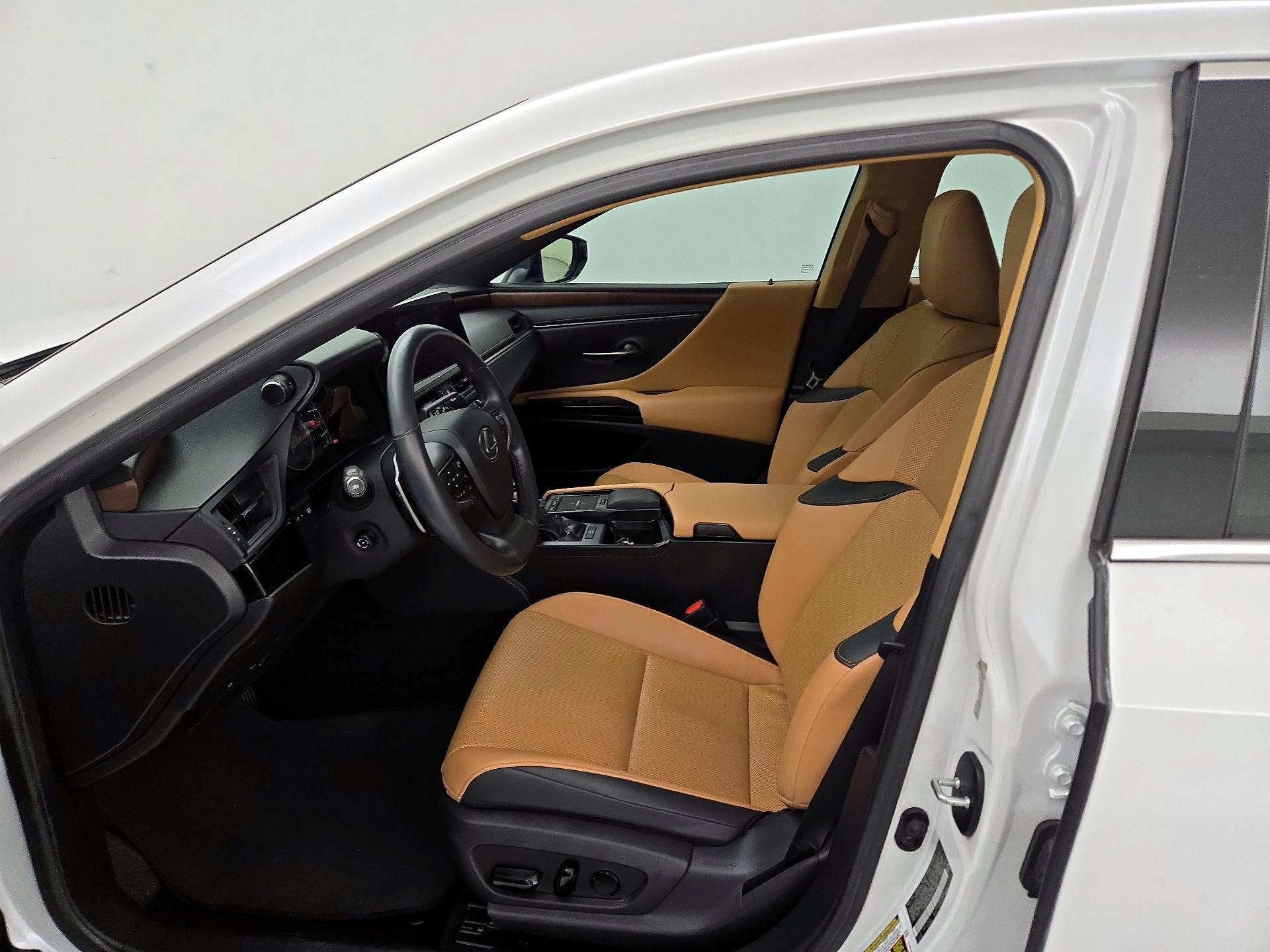 Thumbnail: 2022 Lexus ES - 11