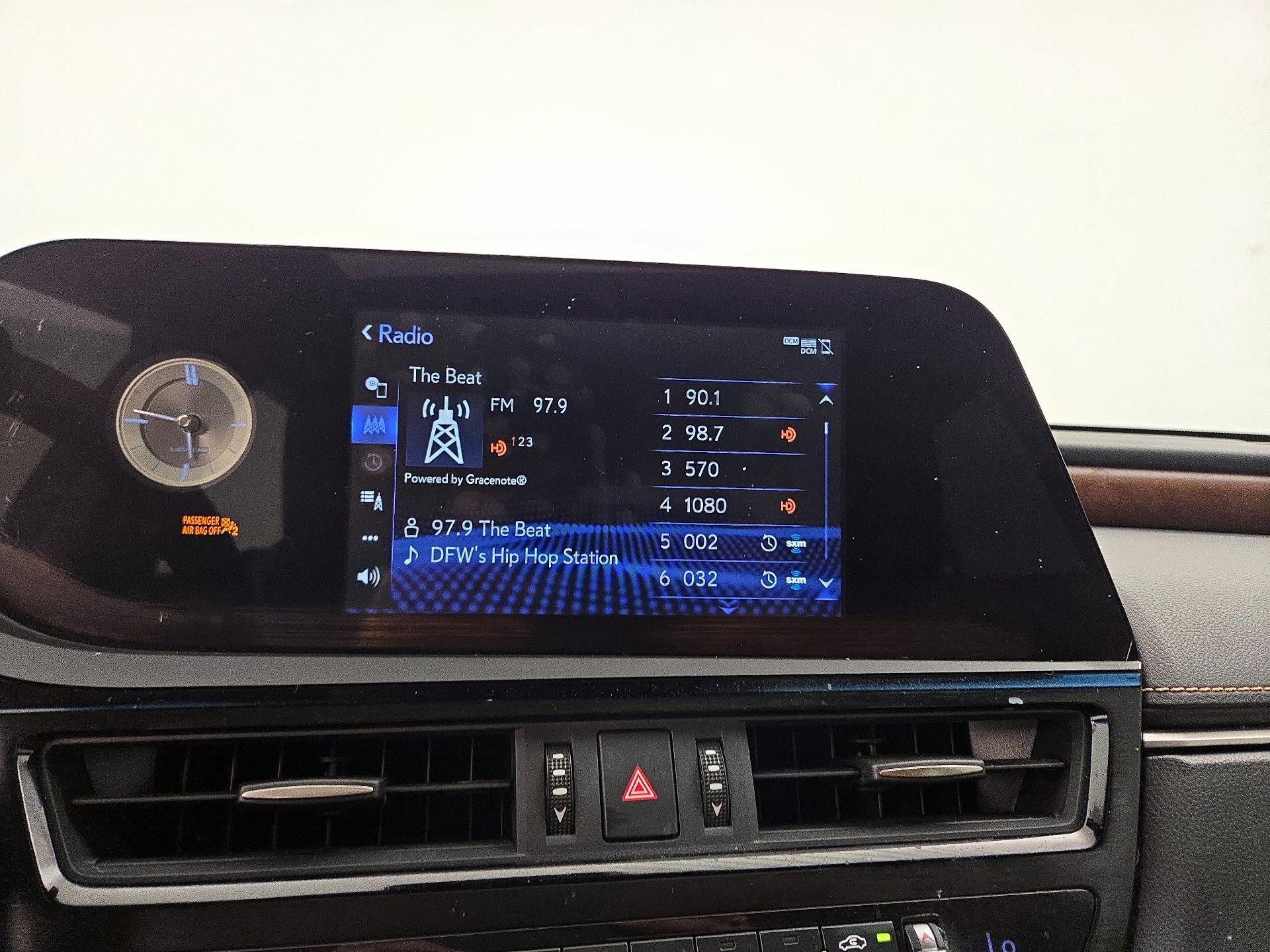 Thumbnail: 2022 Lexus ES - 15