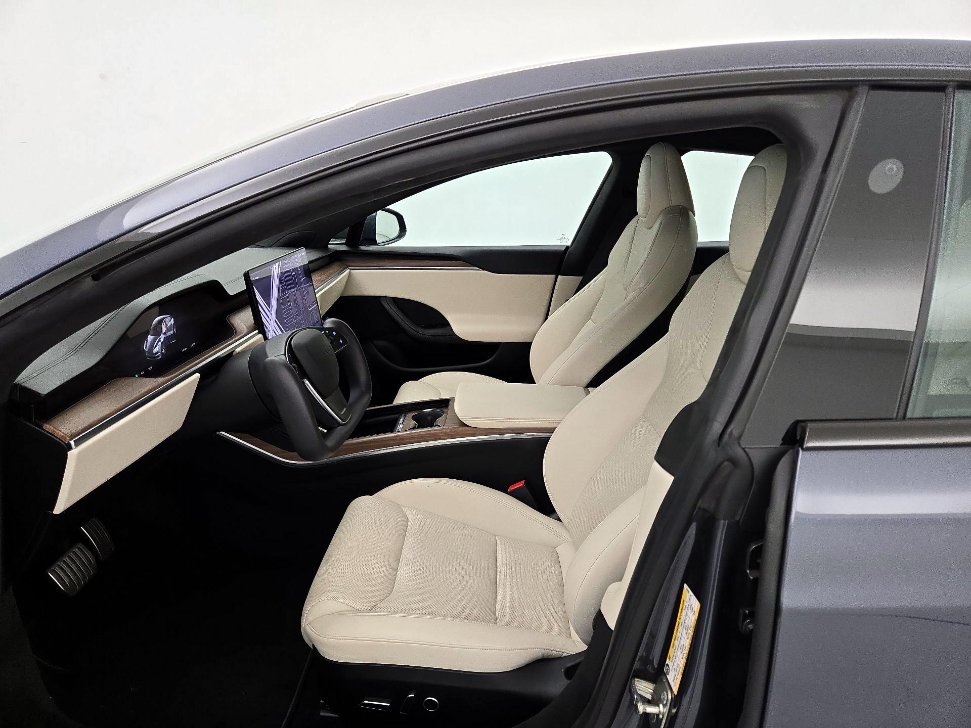 Thumbnail: 2022 Tesla Model S - 11