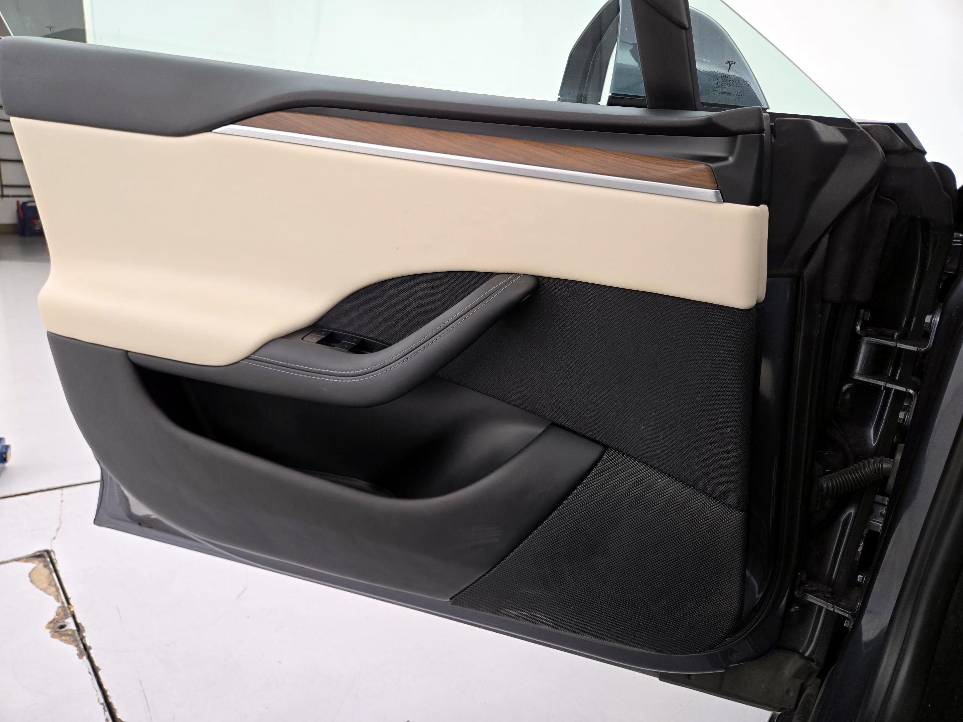 Thumbnail: 2022 Tesla Model S - 12