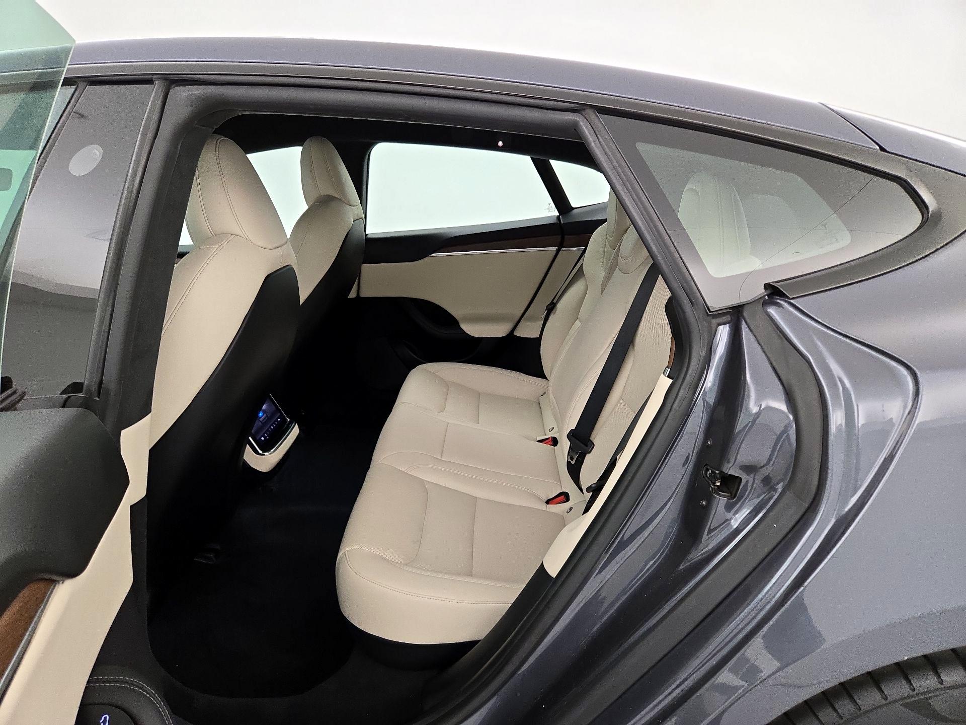Thumbnail: 2022 Tesla Model S - 18