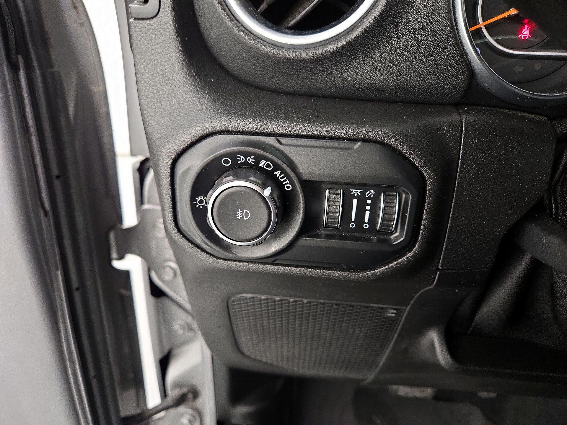 Thumbnail: 2020 Jeep Wrangler - 13