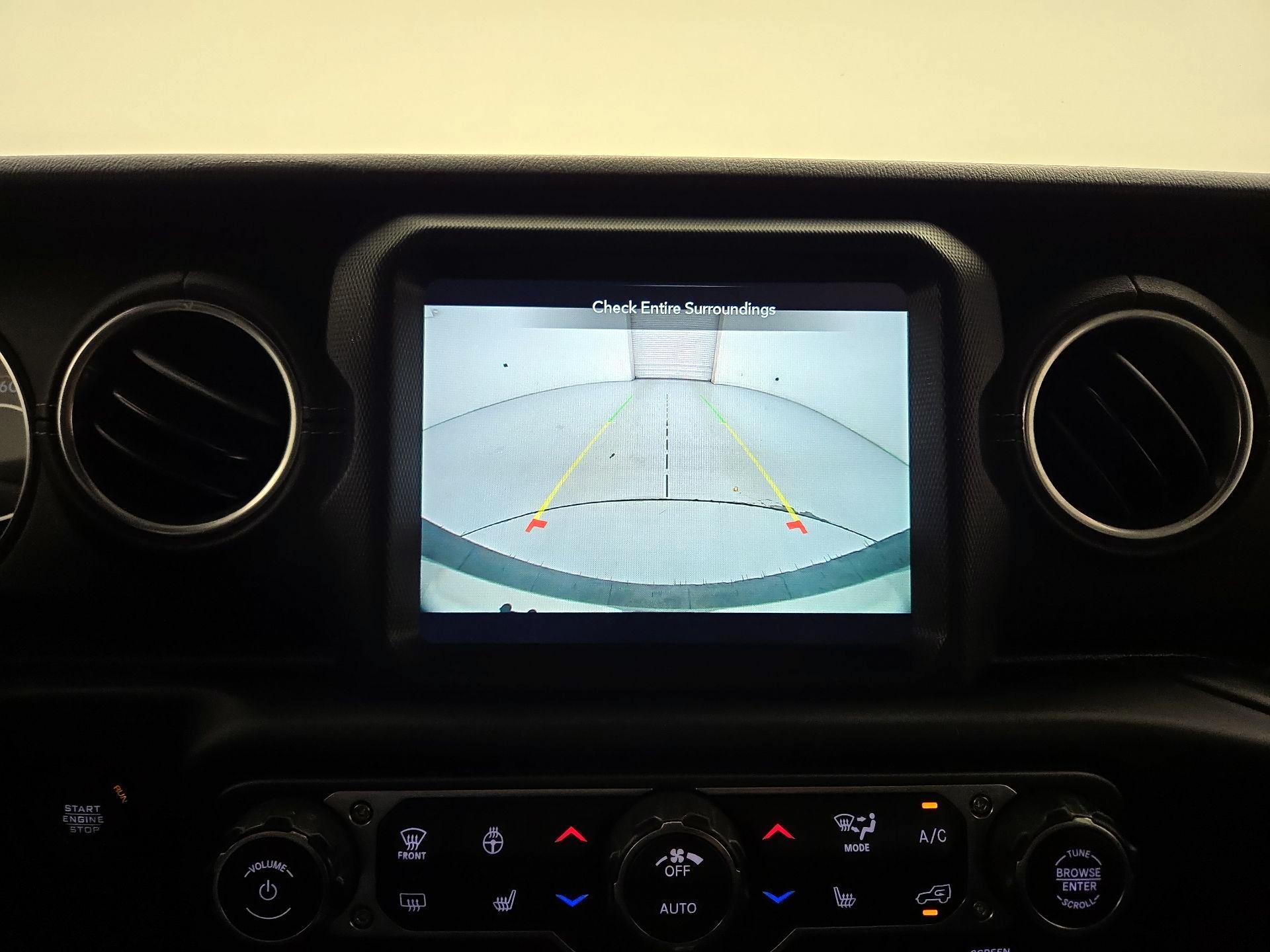 Thumbnail: 2020 Jeep Wrangler - 15