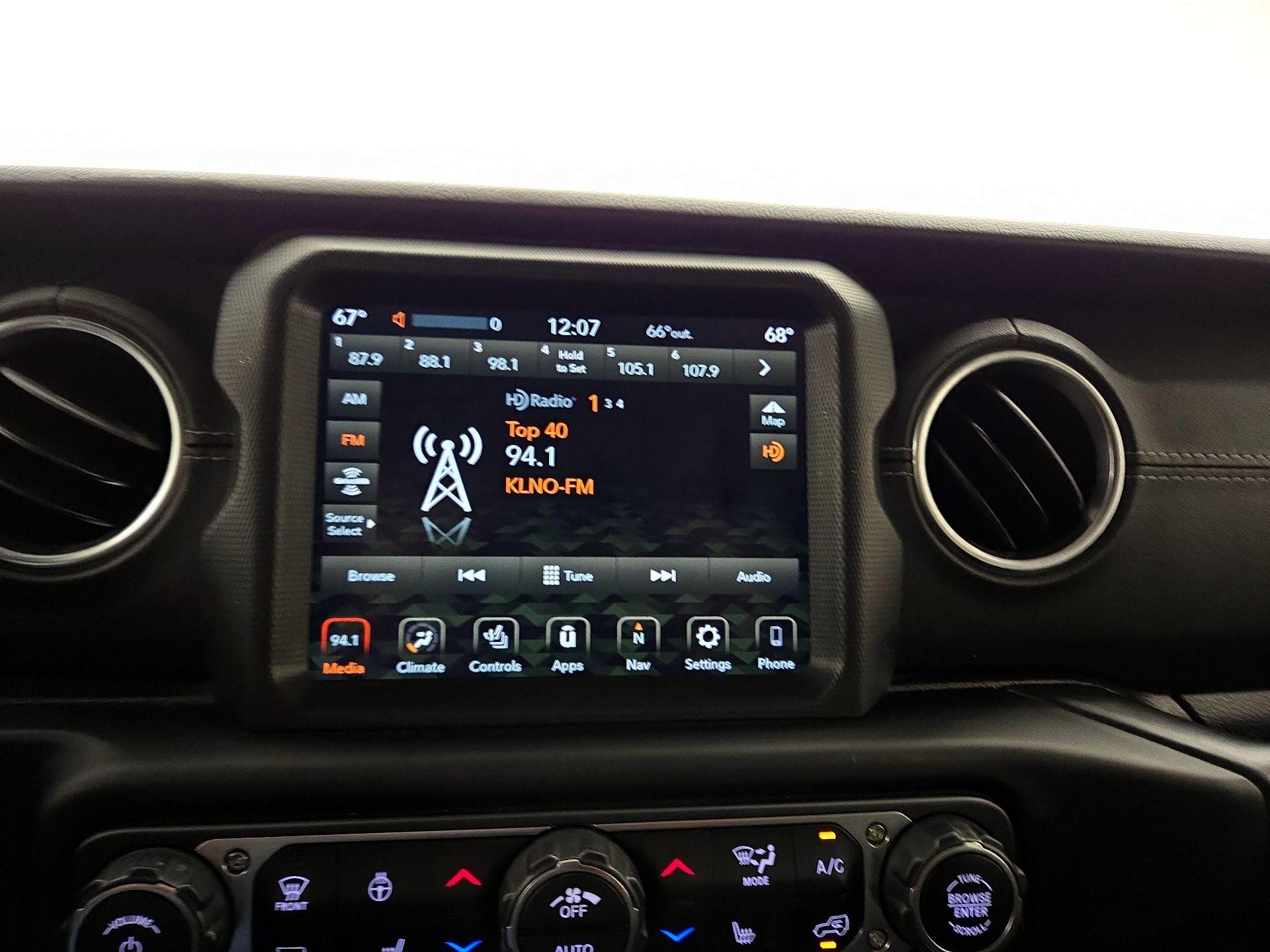 Thumbnail: 2020 Jeep Wrangler - 16