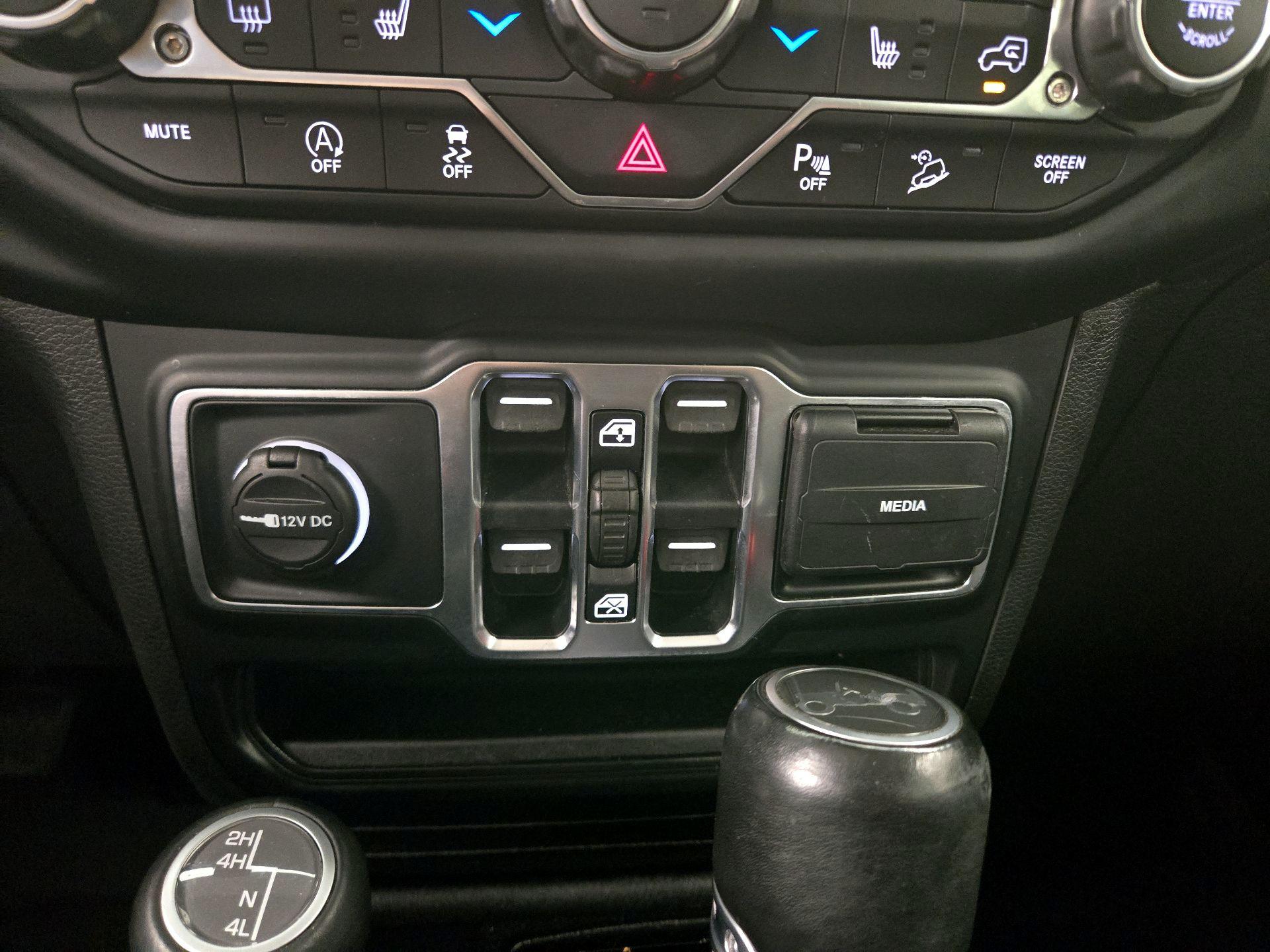 Thumbnail: 2020 Jeep Wrangler - 19