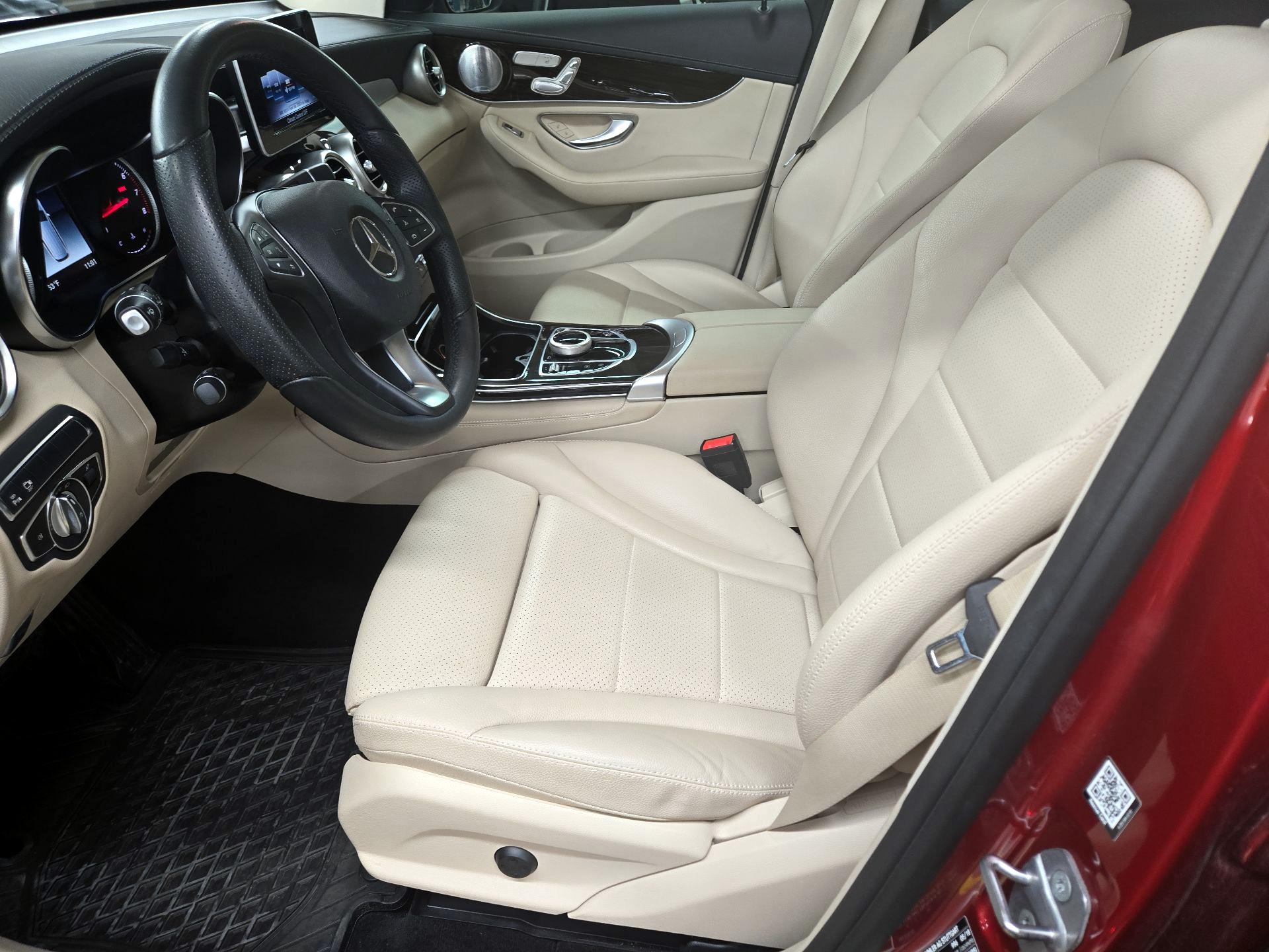 Thumbnail: 2018 Mercedes-Benz GLC - 11