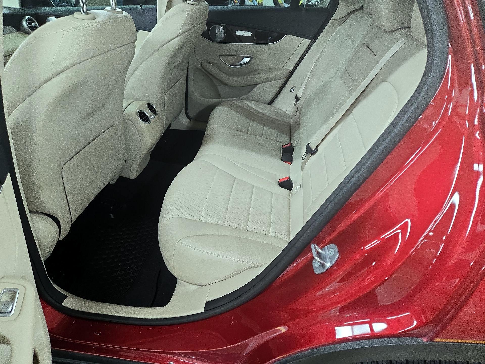 Thumbnail: 2018 Mercedes-Benz GLC - 18