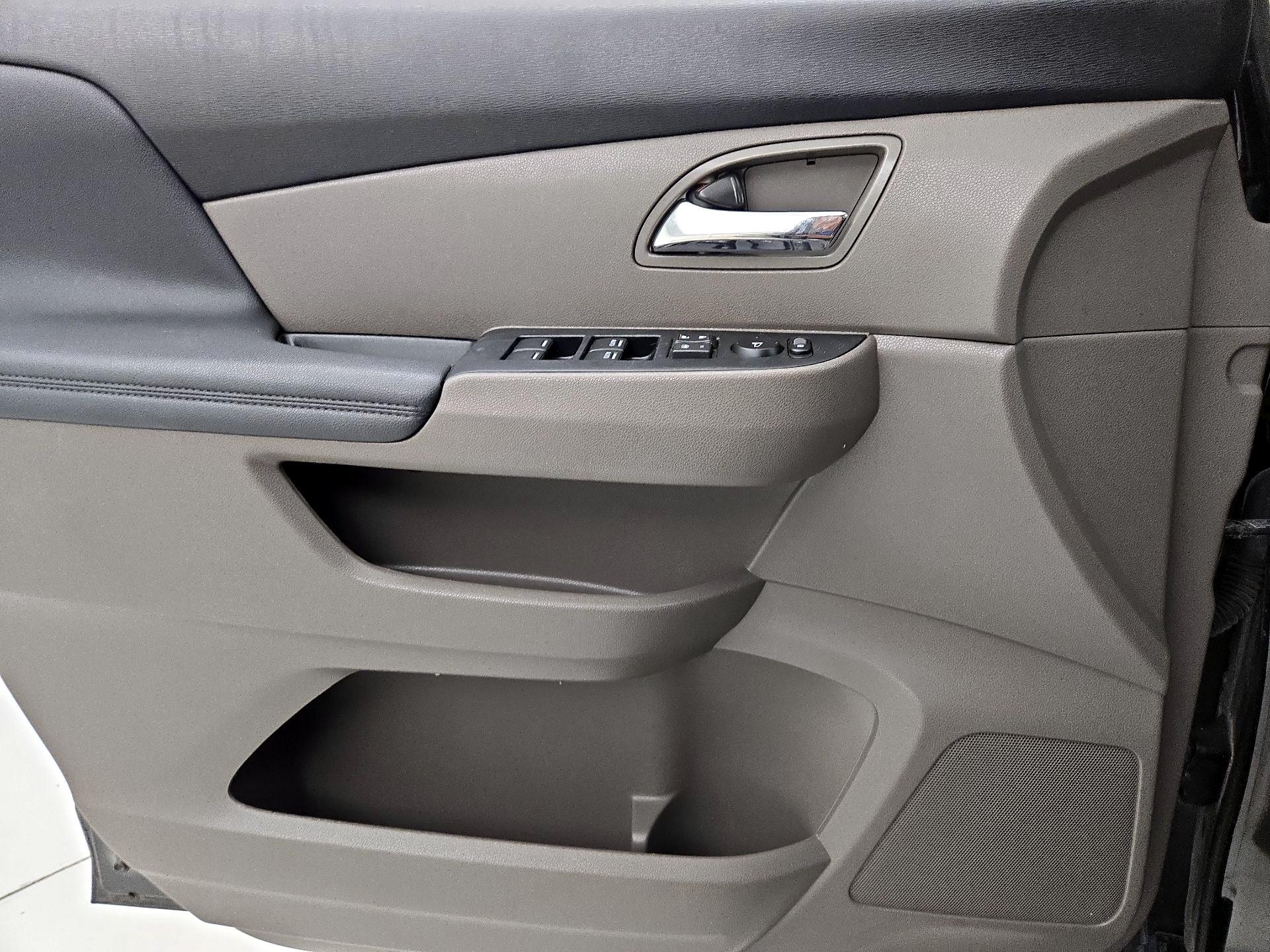 Thumbnail: 2015 Honda Odyssey - 12