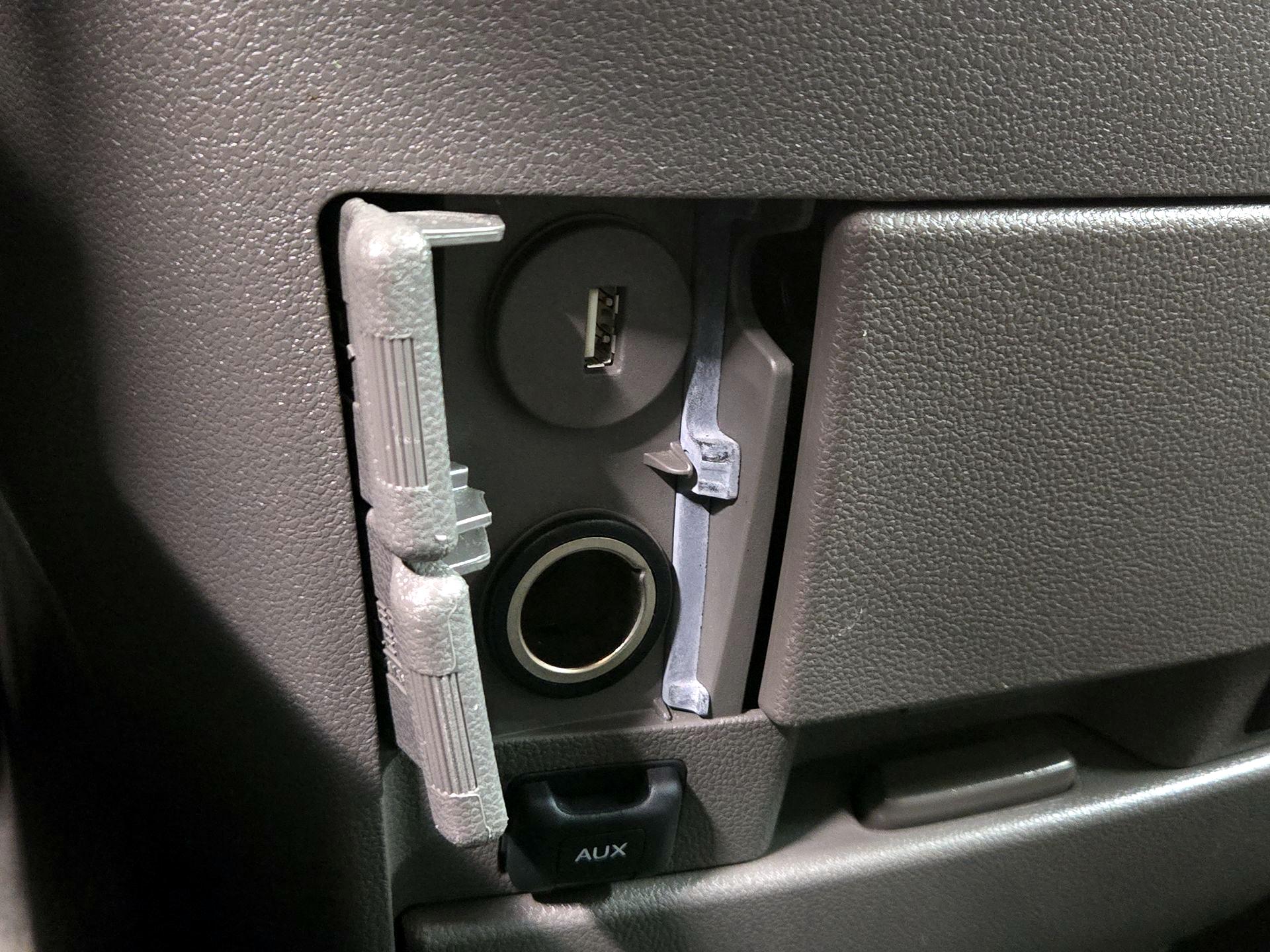 Thumbnail: 2015 Honda Odyssey - 18