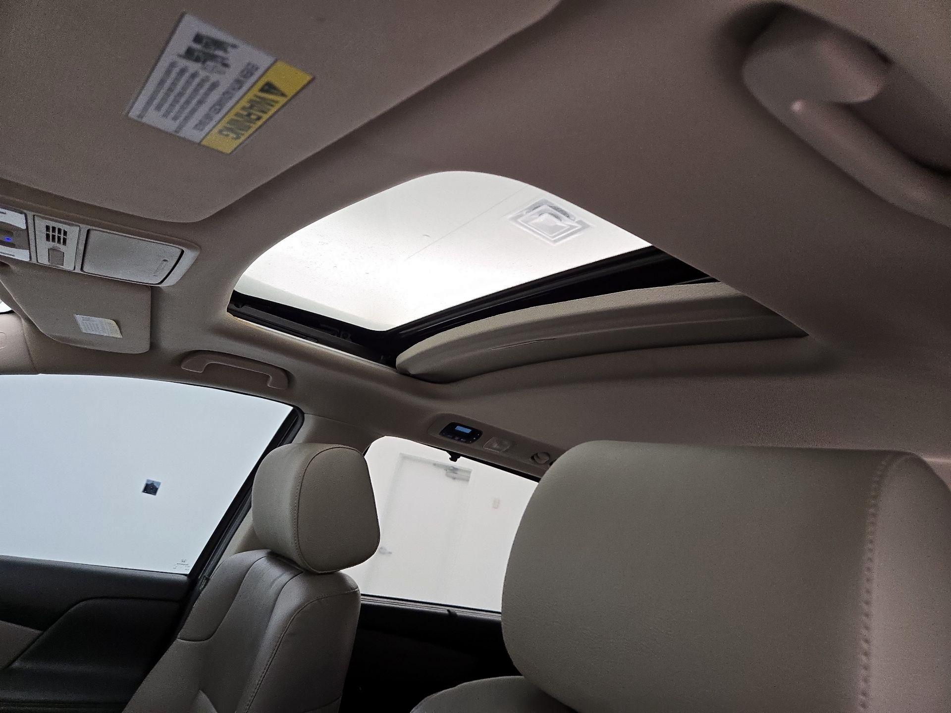 Thumbnail: 2015 Honda Odyssey - 19