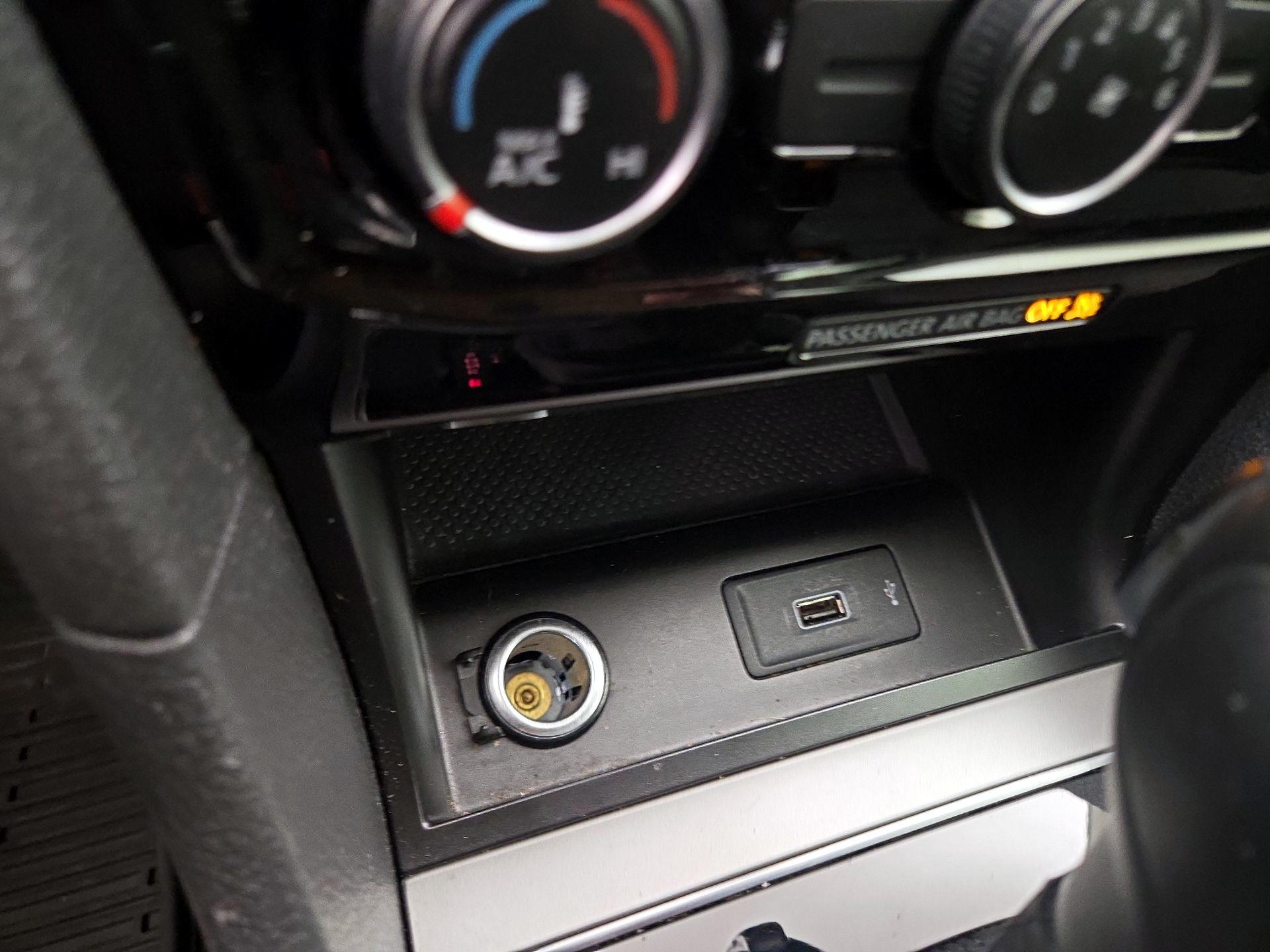 Thumbnail: 2021 Volkswagen Passat - 18